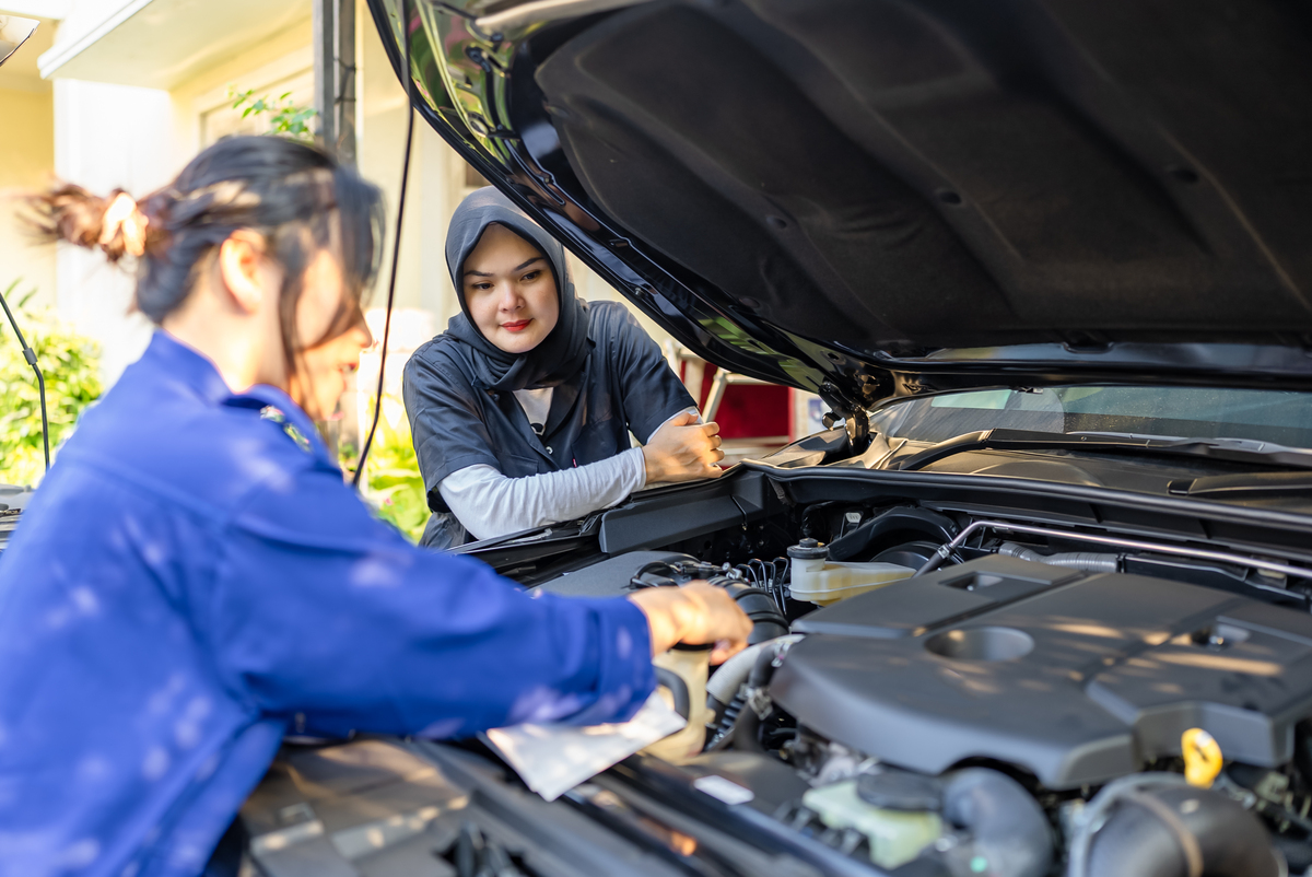 四川2022年女生上汽修学校学什么好