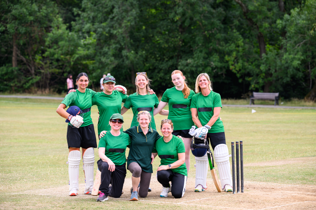 You want to apply to be a volunteer for the primary school sports day Include the following details1Why are you interested in it and apply for it2Your previous relevant experience 3What can you contri