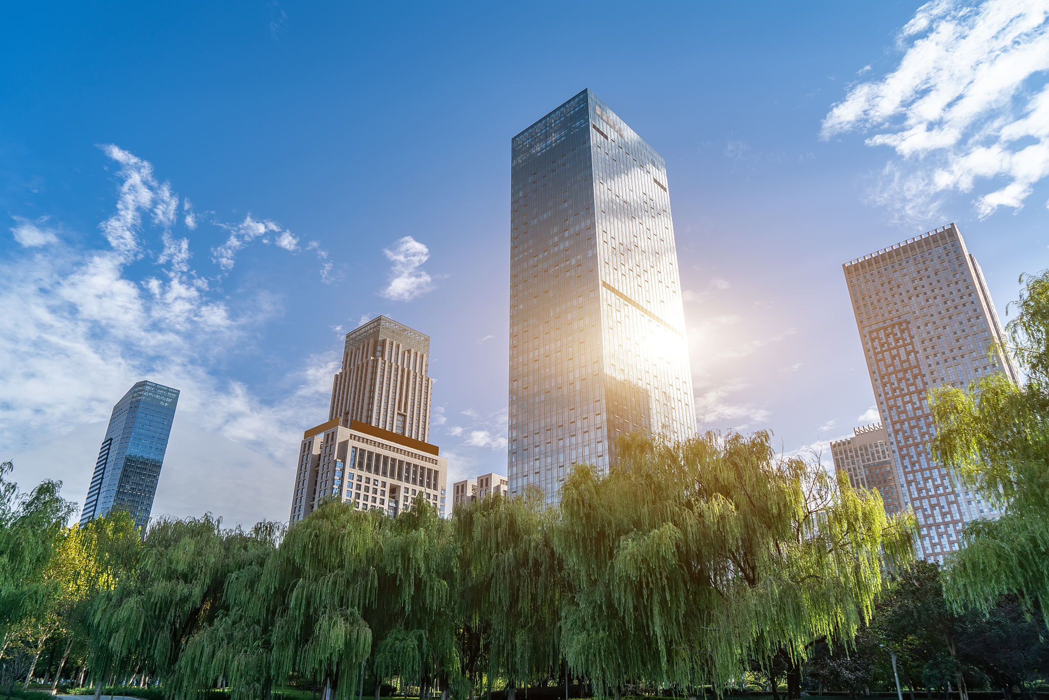 合肥工业学校2023年报名咨询电话：如何办理？