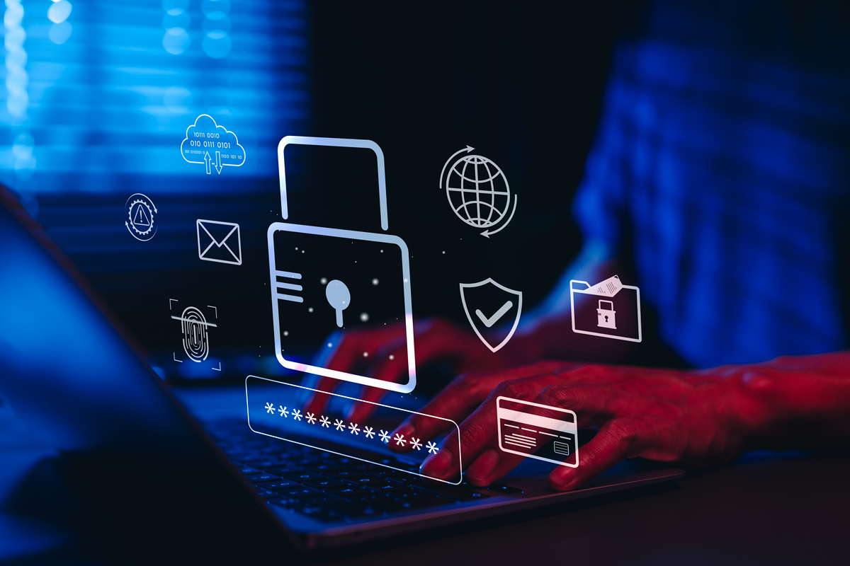 阐述：P公司信息安全外包服务营销如何做好信息化系统保障3条措施1500字