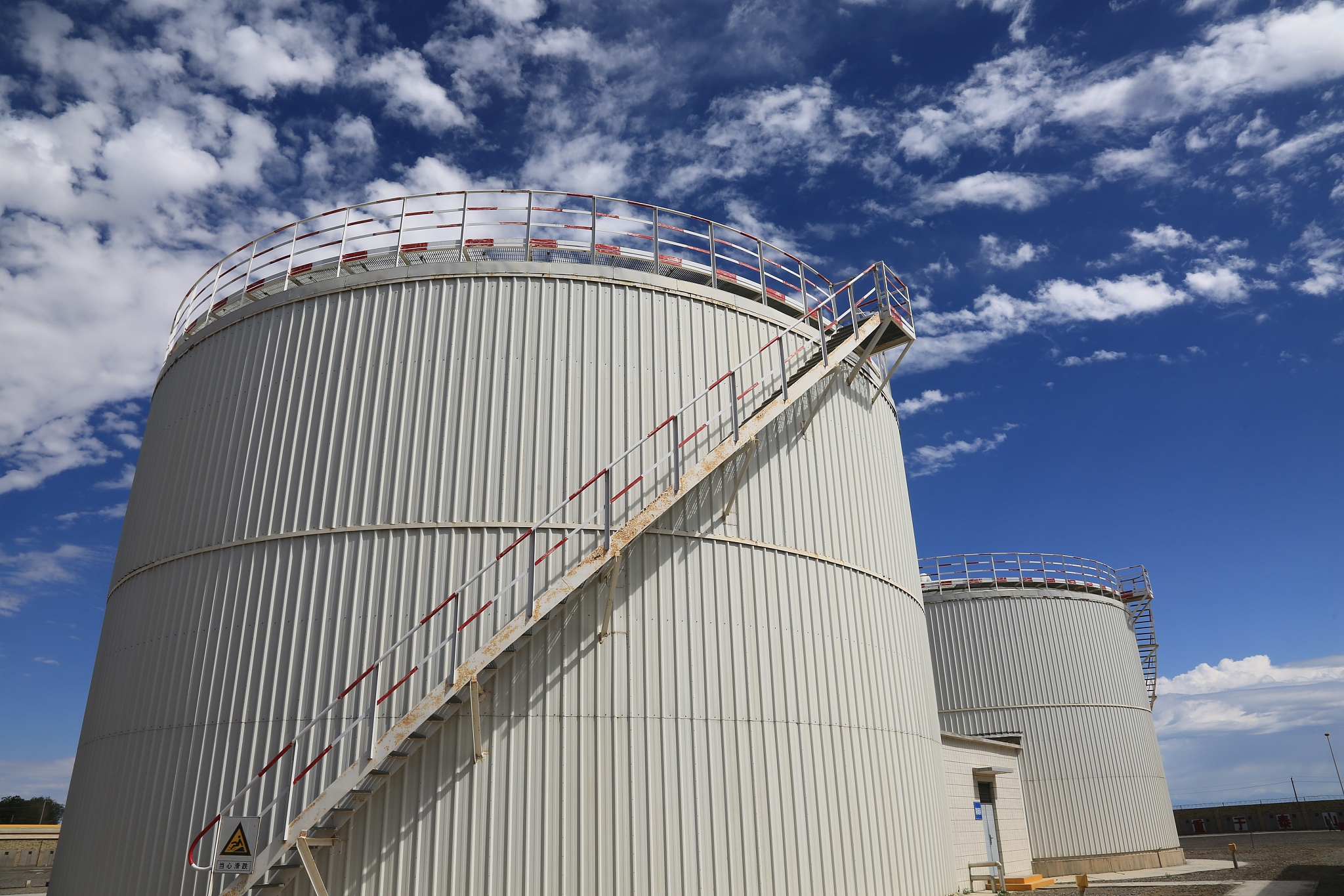 原油脱水影响因素：提高原油品质的关键