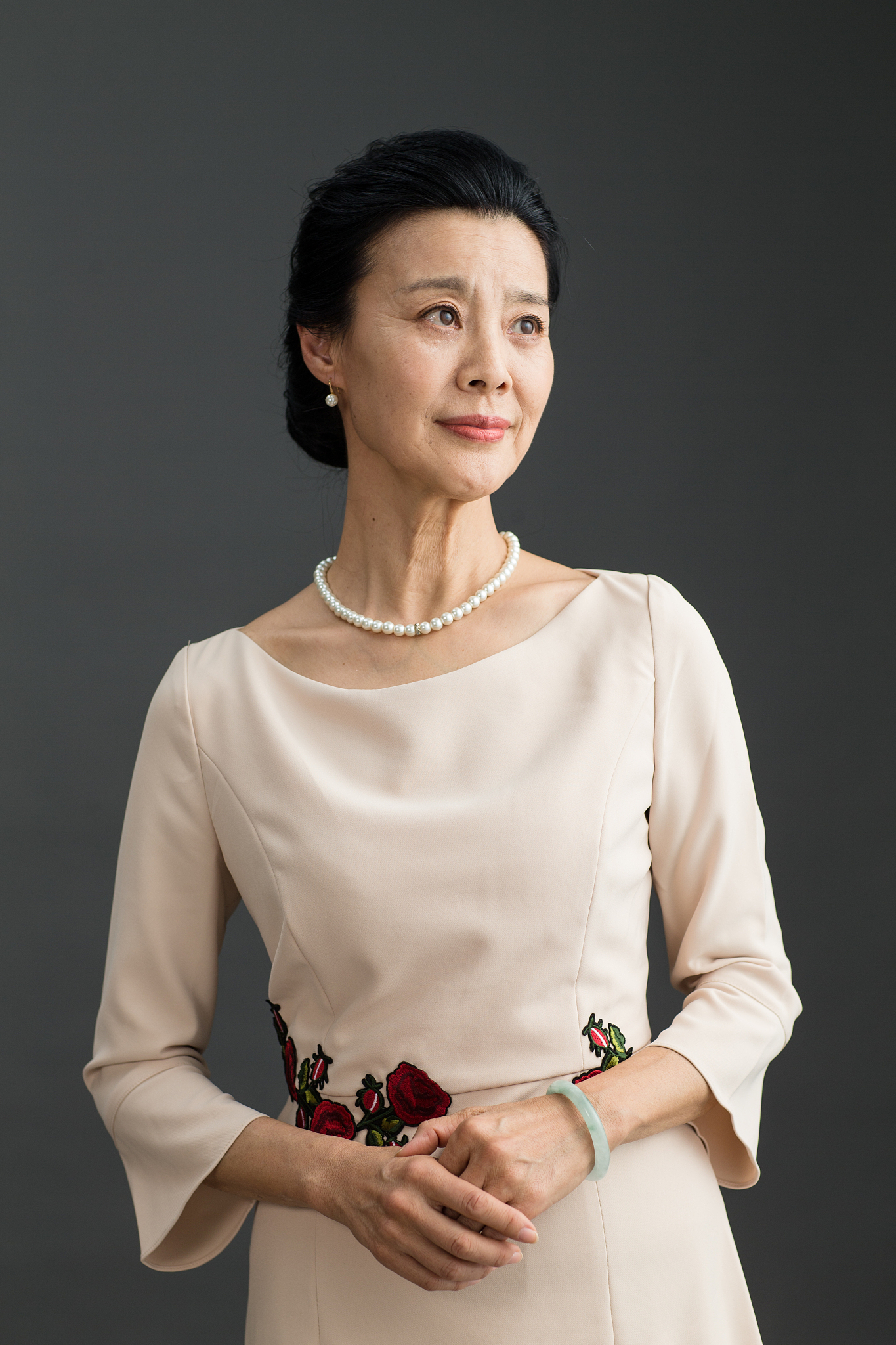 优雅女士肖像