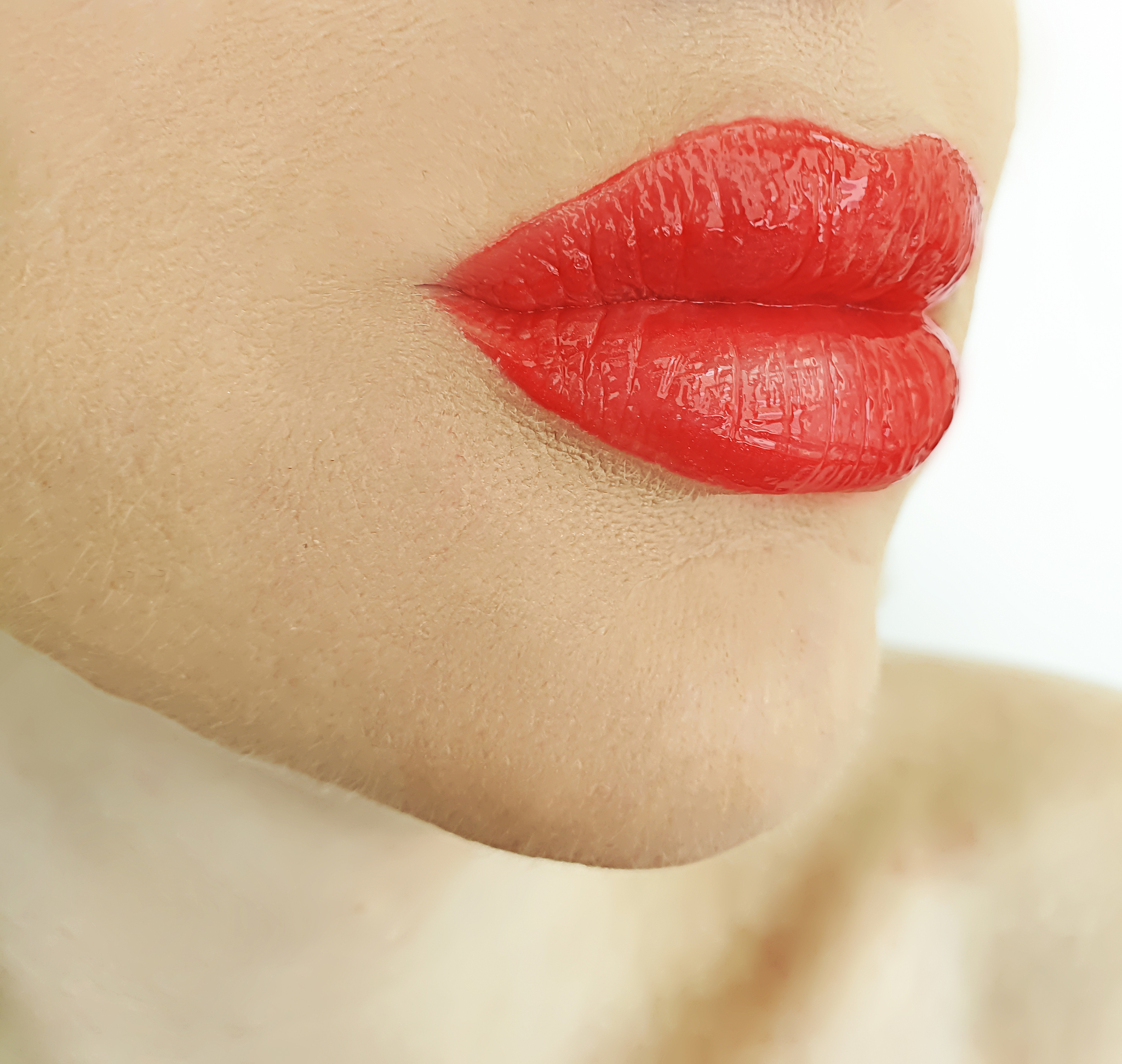 色丝慕唇膏使用技巧：打造自然唇妆的7个秘诀