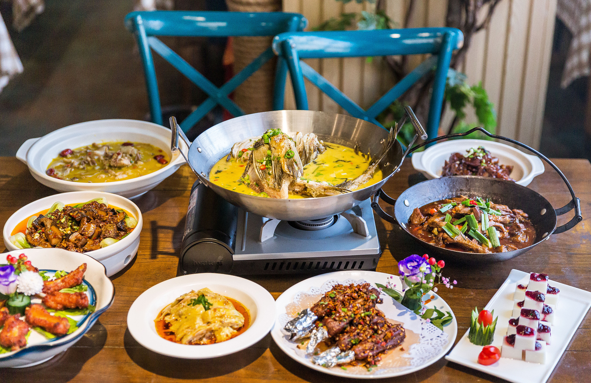 湖南旅游指南：文化、景点、美食 - 探索美丽潇湘