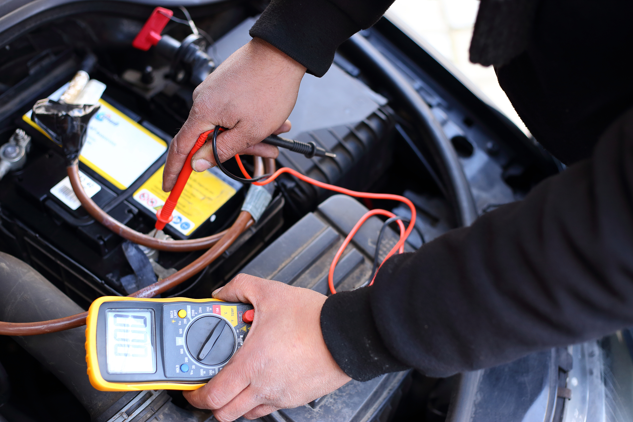 轩逸经典的保险盒在哪块儿 200字