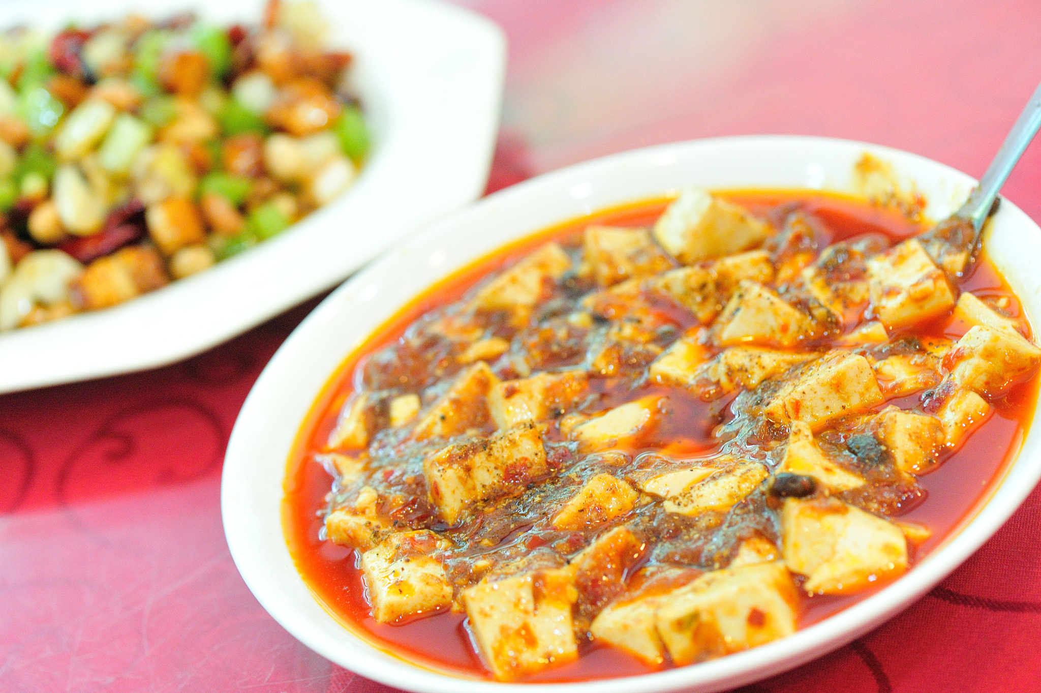 如何通过点菜判断顾客口味？以麻婆豆腐和宫保鸡丁为例