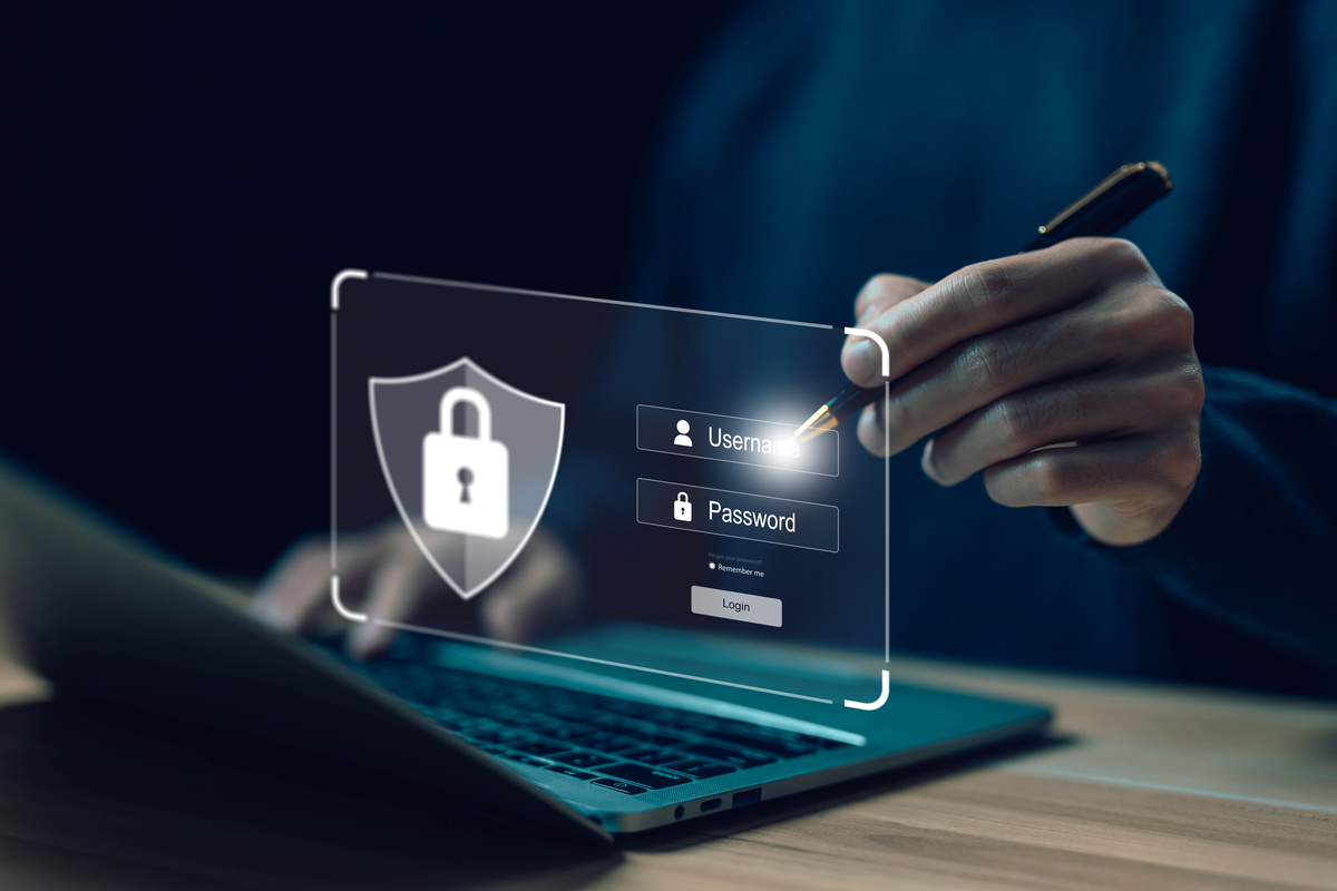 如何识别手机中的间谍软件？