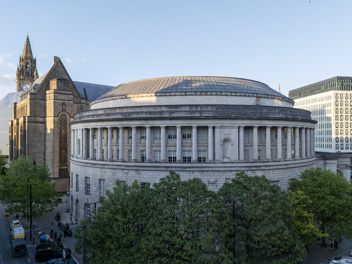 伦敦国王学院 vs 爱丁堡大学哲学本科：哪家更适合你？