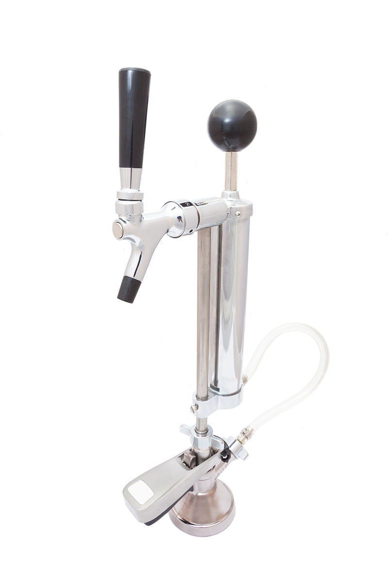 在实际使用中是如何通过调整电机转速或更换叶轮来进行匹配调整以达到最佳的泵性能和效率的呢？