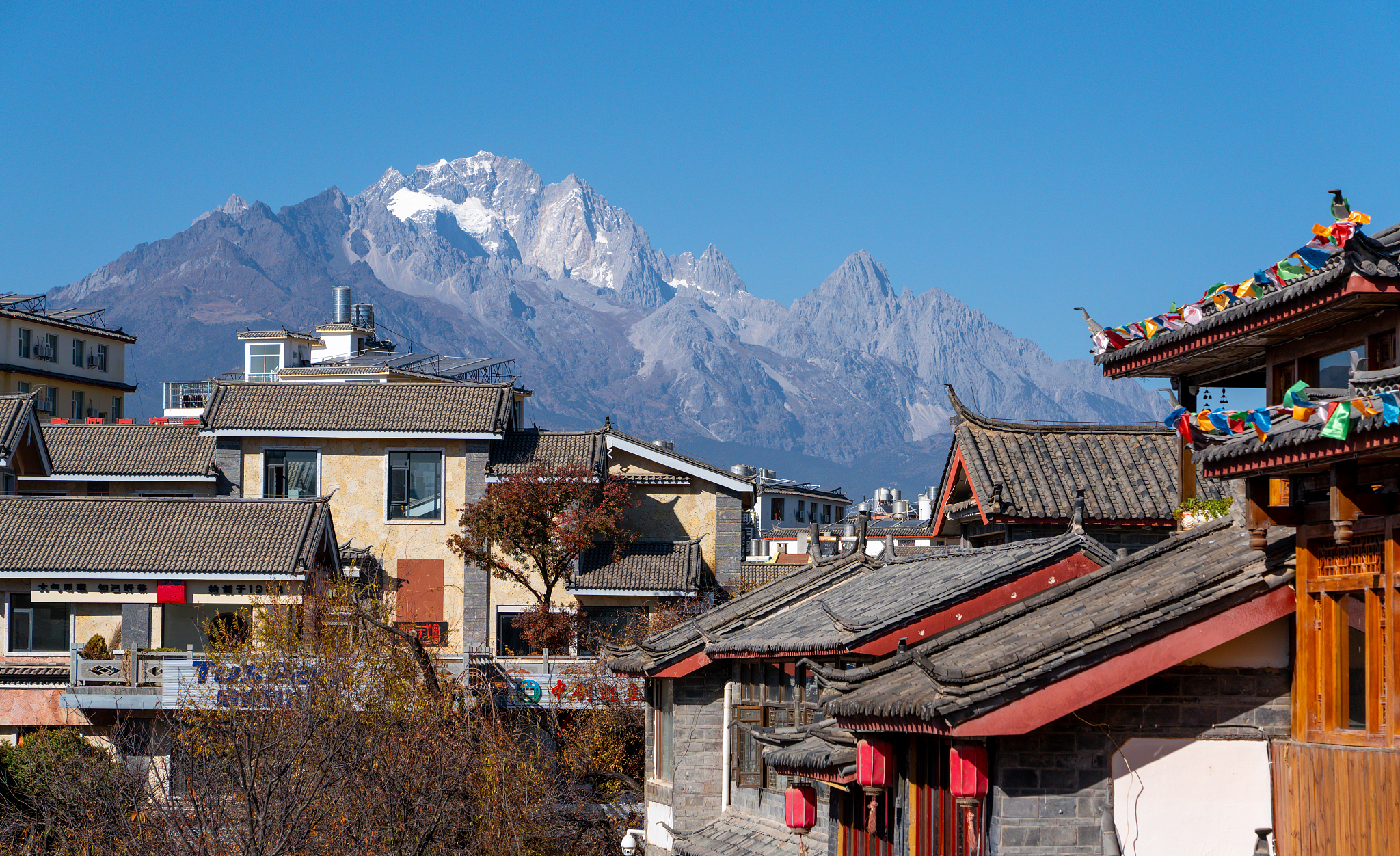 云南丽江旅游推荐：探秘古城、雪山和纳西文化