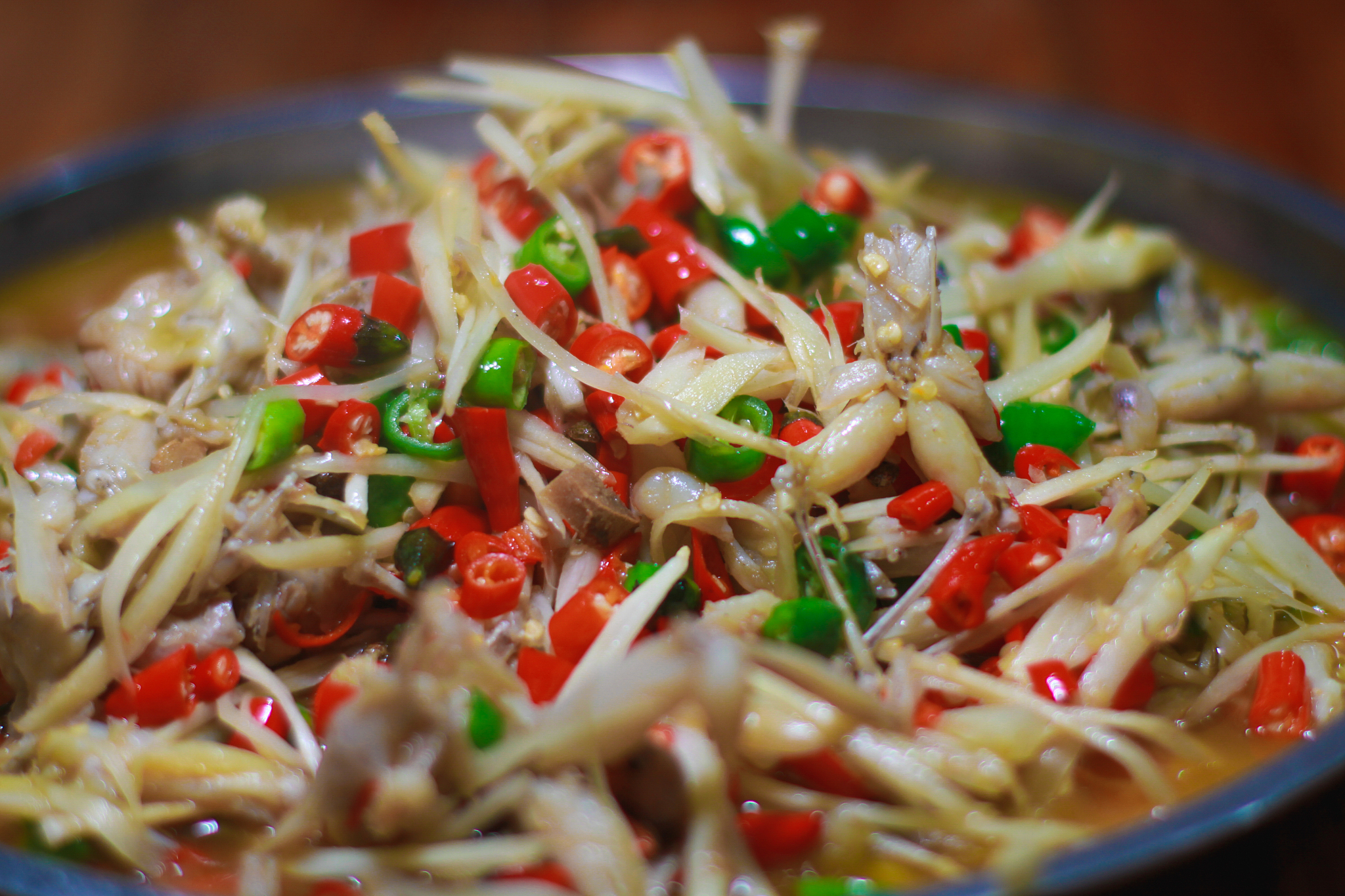 给我一个关于酸辣泡笋笋的300字短视频文案