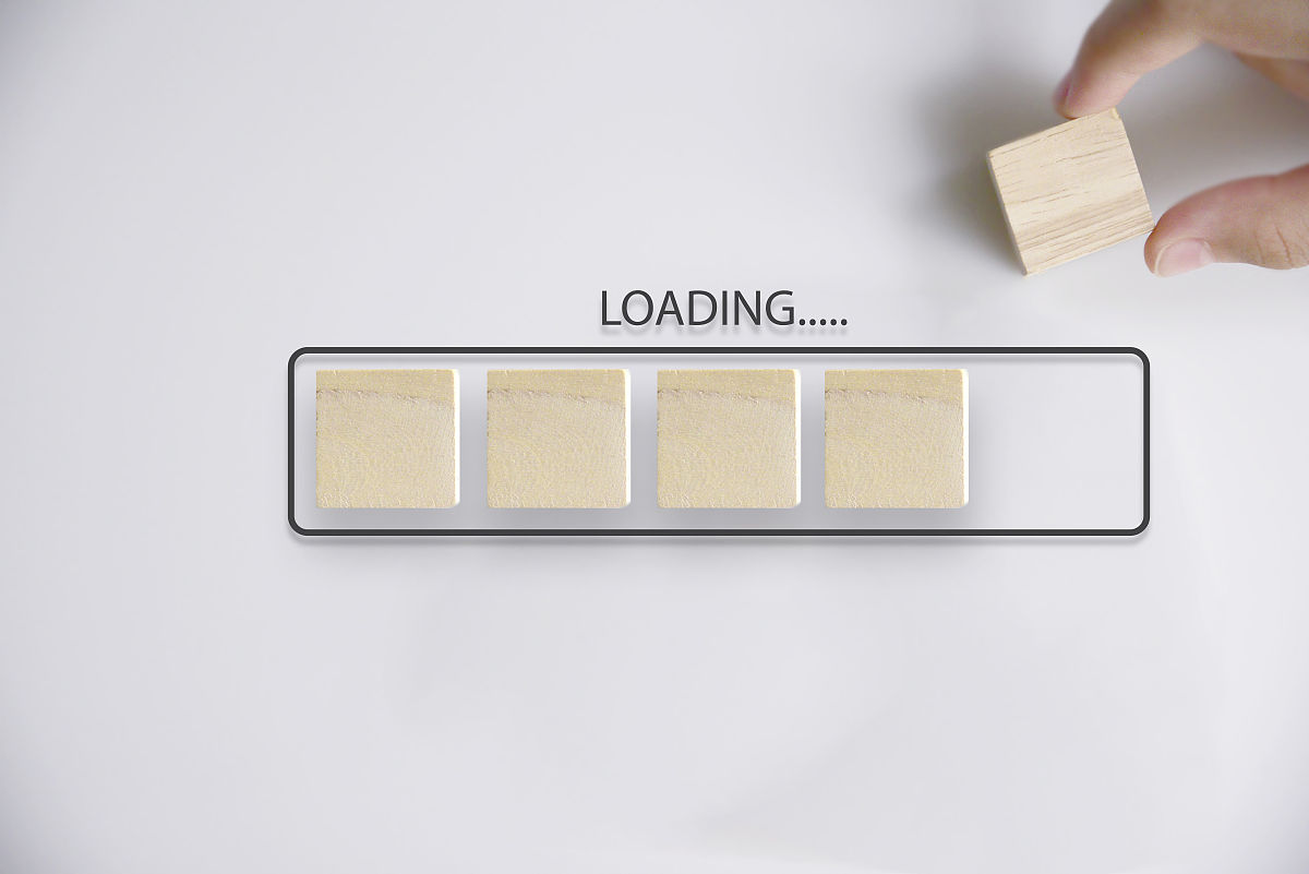 芭比波朗粉盒logo掉了怎么办用哪种白色的细笔重新绘制？