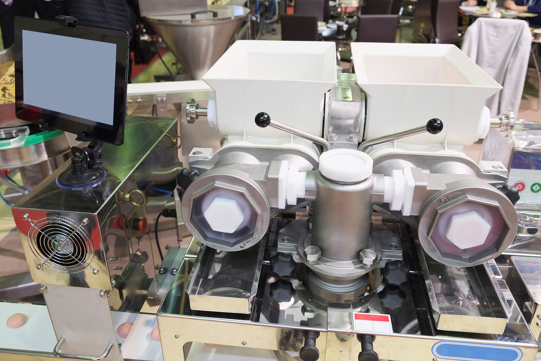 翻译
Commercially available pressurized equipment listed by a recognized approval agency and used as specified by the manufacturer shall be used in all applications where feasible and possible.