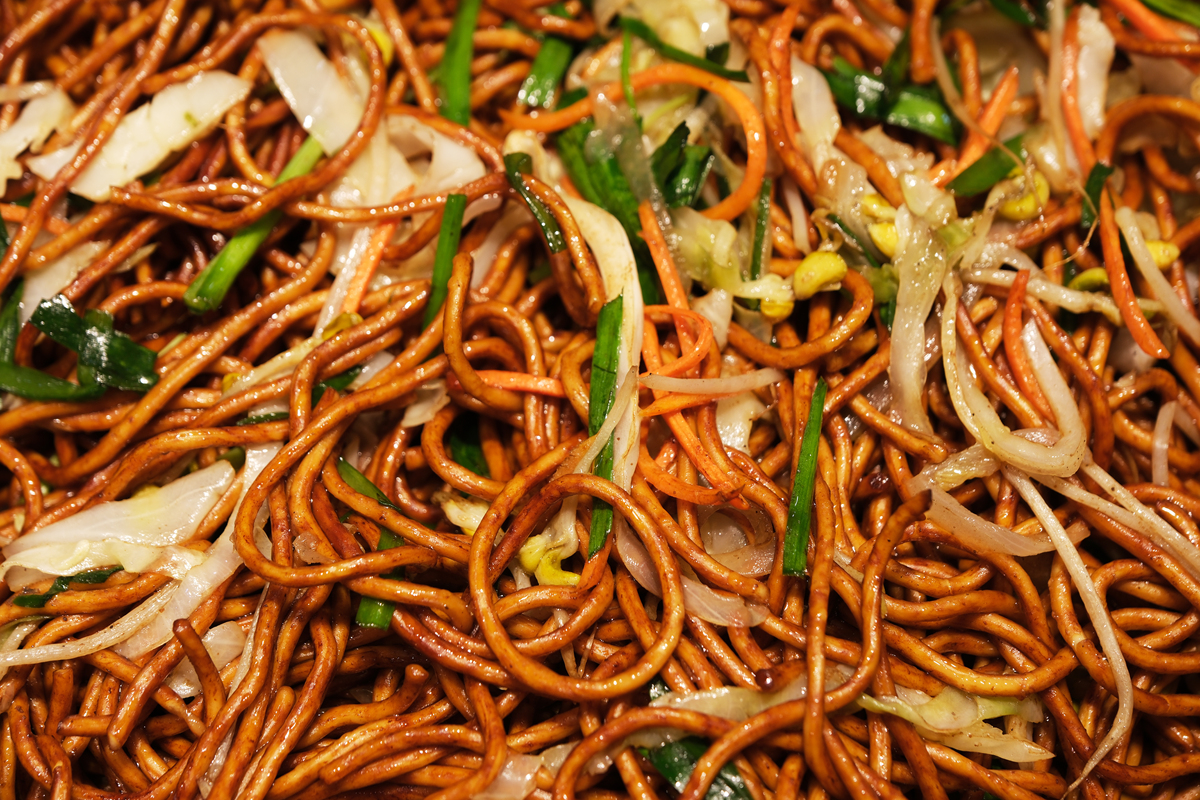 中午吃热干面还是凉面