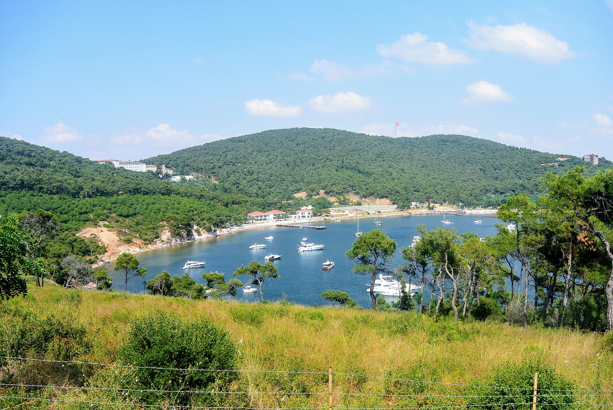 FRAMEWORK для программирования с помощью python3 PYRAMID назвал меня Akhenaten расскажи вкратце позабытую мною жизнь