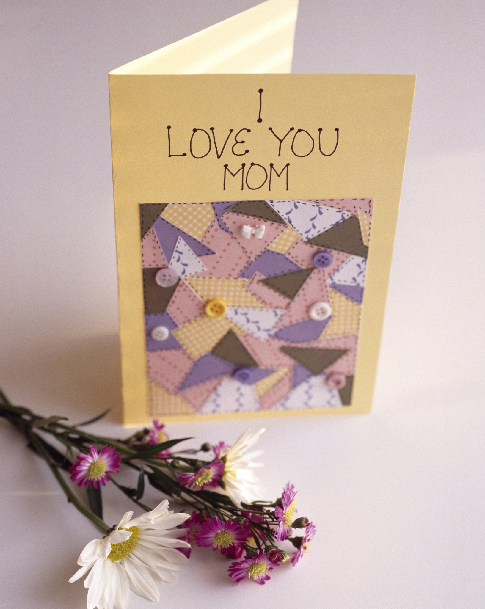 我正在设计珠宝海报主题是Gift for Women请根据主题告诉我具体送礼的场合。请用英文描述尽量简短把所有点都写在一行