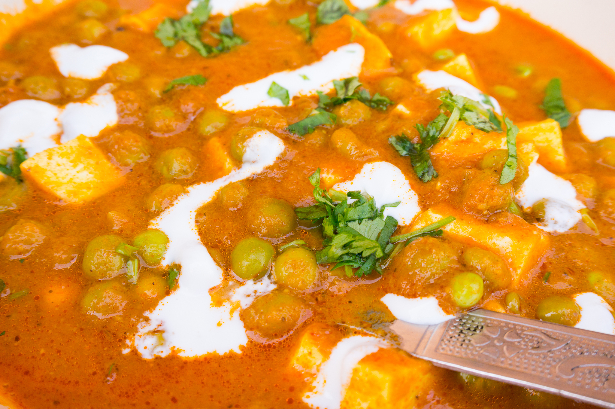 indian dish of cottage cheese and peas