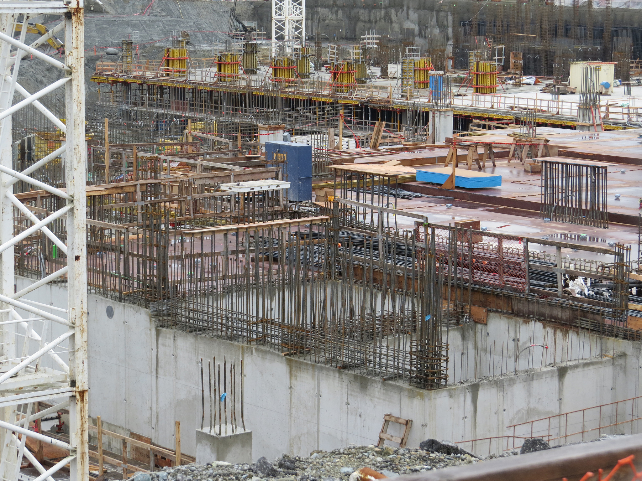 浅析建筑工程钢结构安装技术质量控制 论文