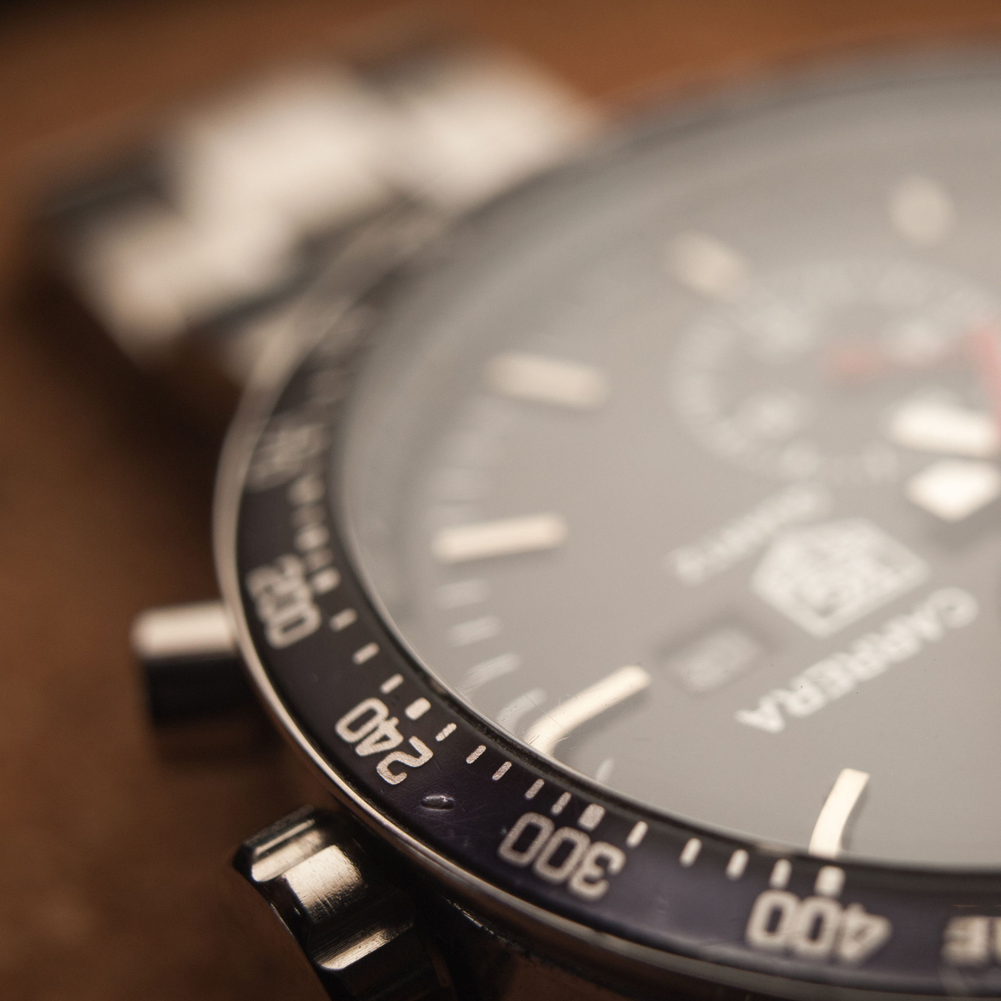 冠豪机械表QBT1249帮我用200字详细描述