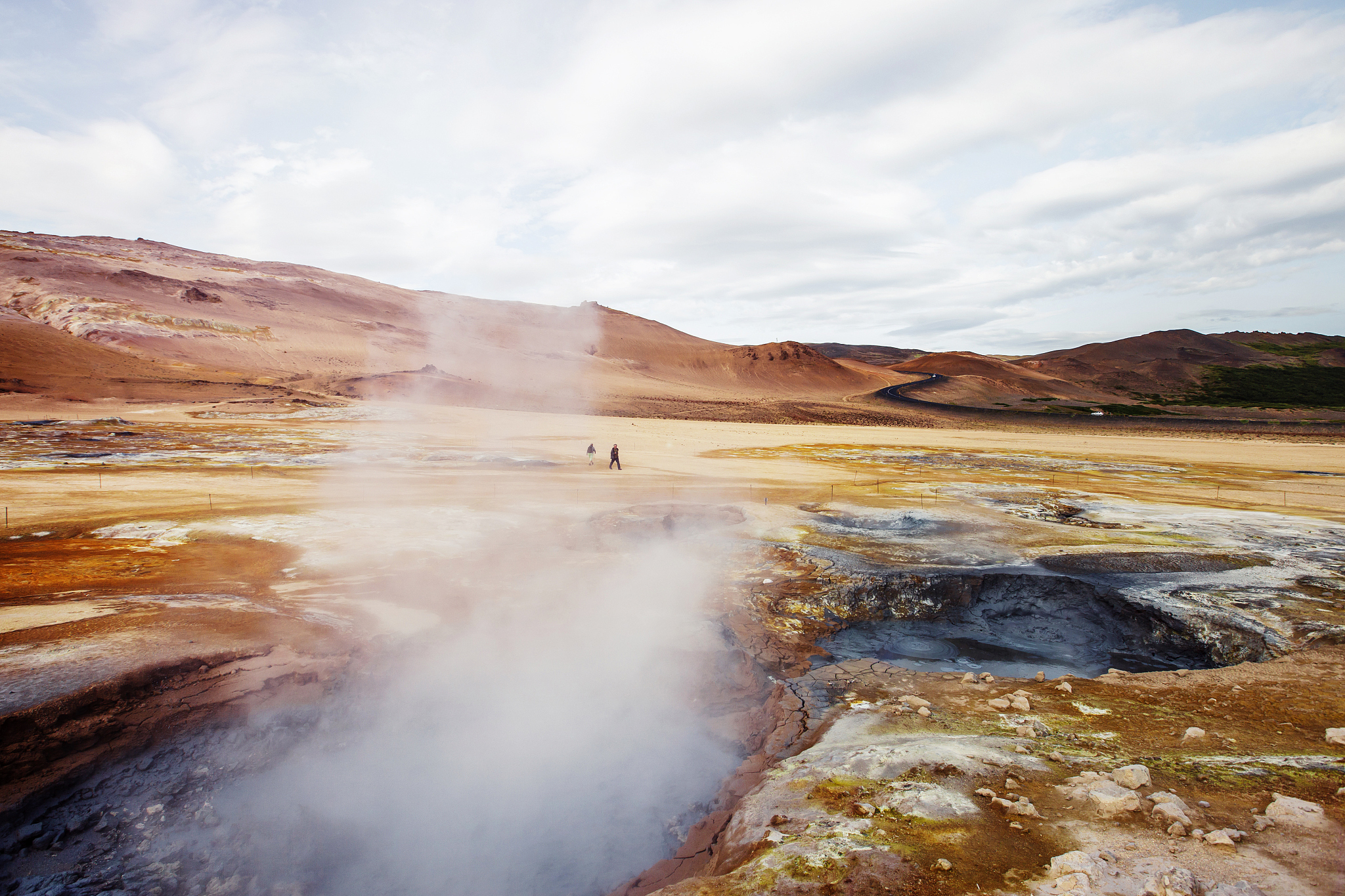 Cargo Securing Methods: Chains & Straps for Bulkhead & Lateral Stabilization