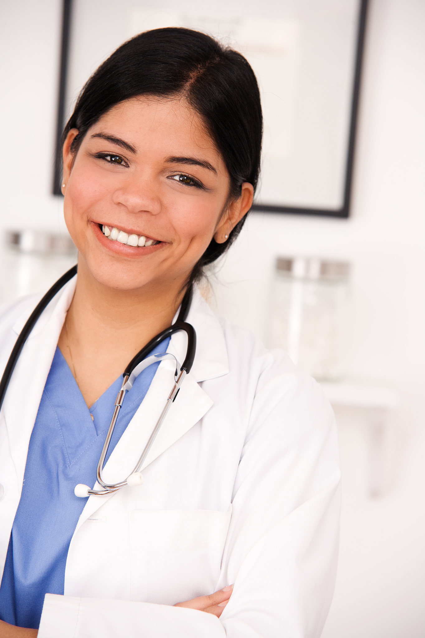 高级护理师 vs. 护士：职责、技能和薪资差异