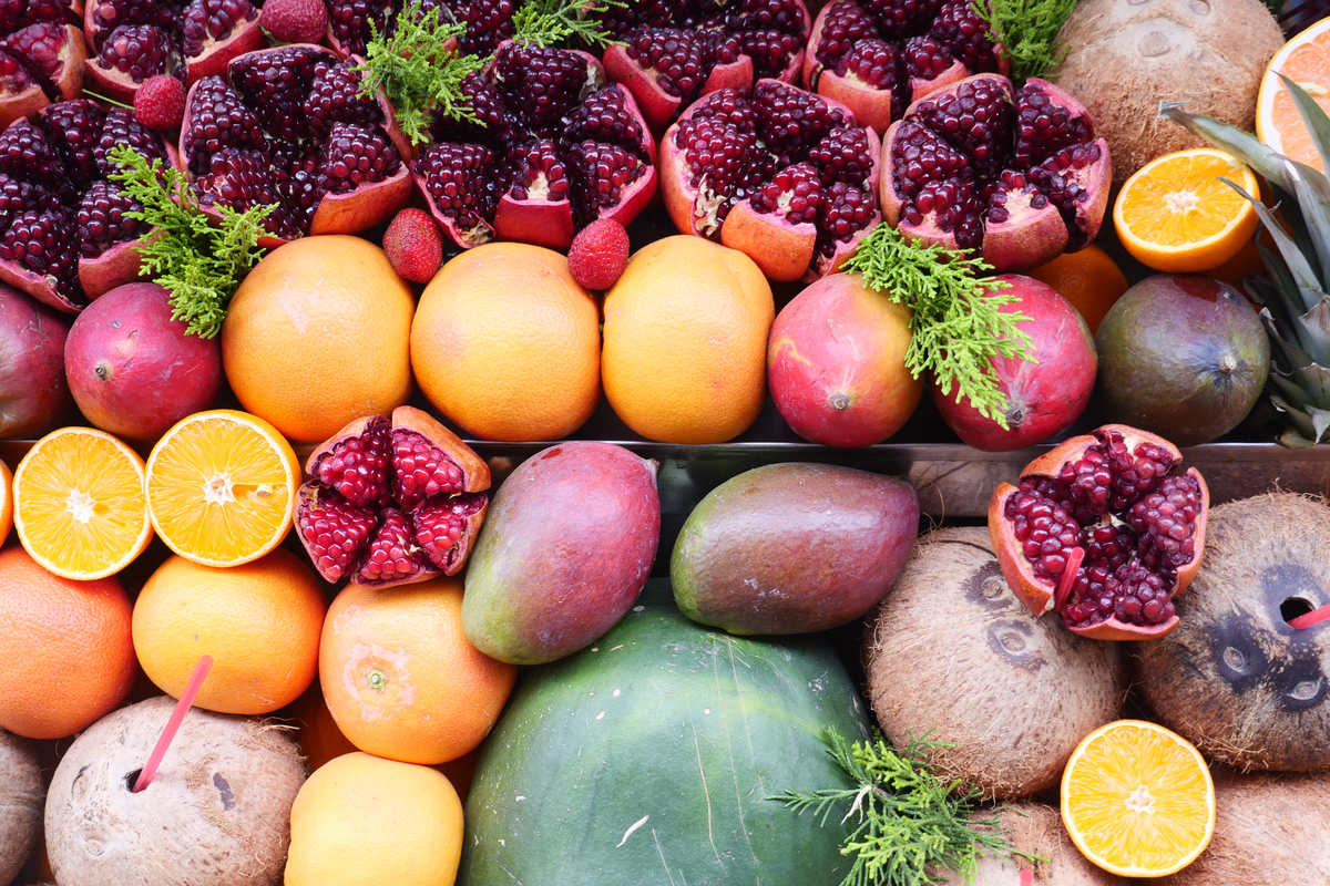 哈密瓜营养丰富：维生素C、A、B族维生素和矿物质 | 健康益处