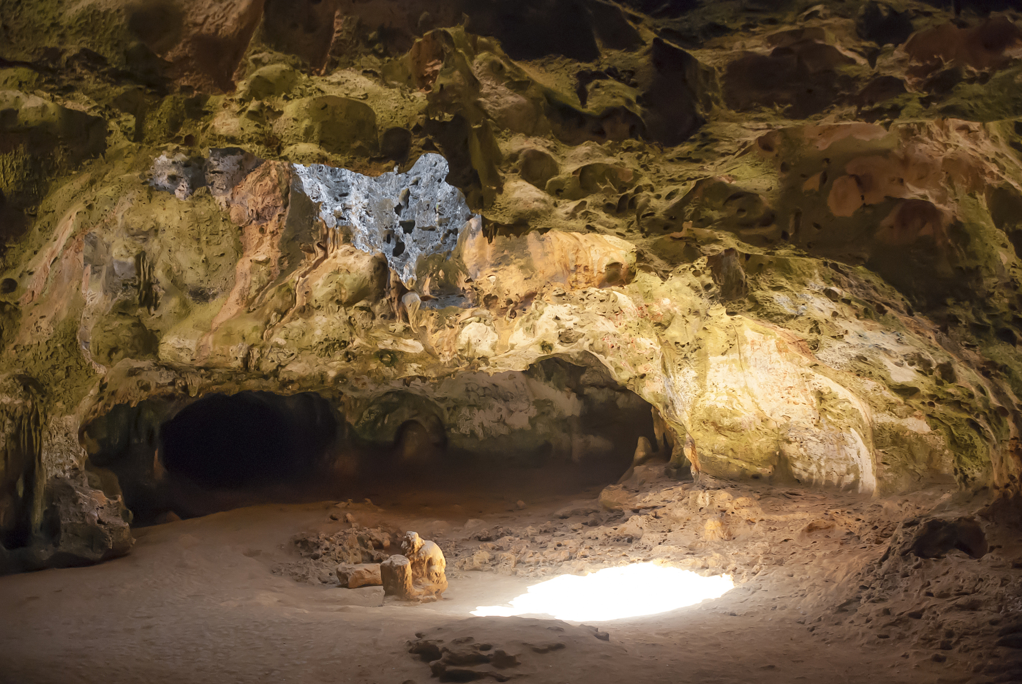 cave in aruba