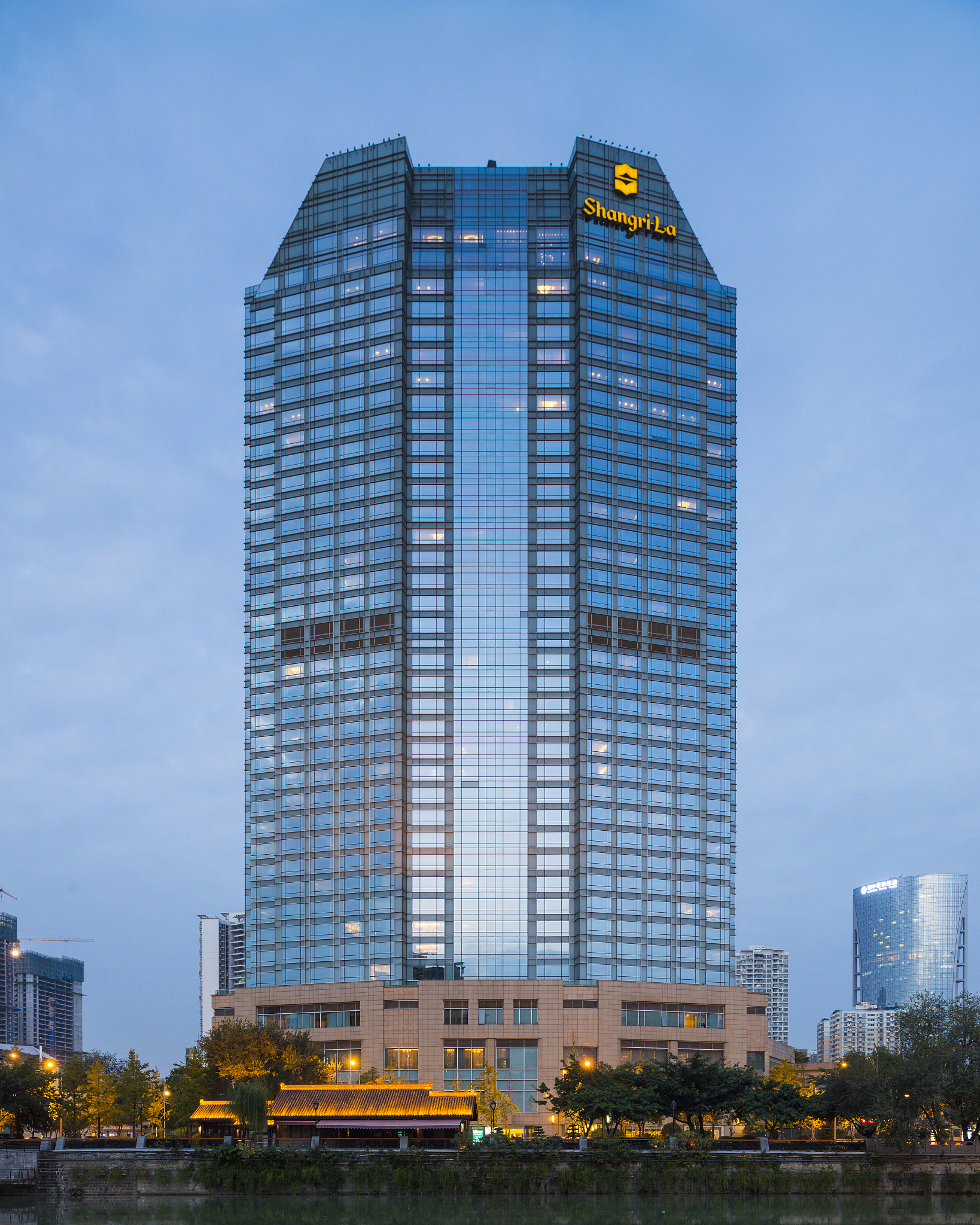 成都哪所学校酒店管理专业好