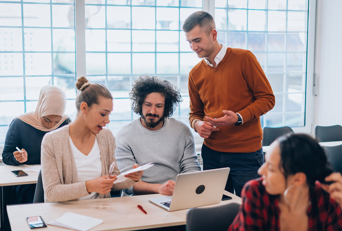 重庆职业学校航海技术高级海员专业：优势分析 | 高薪就业