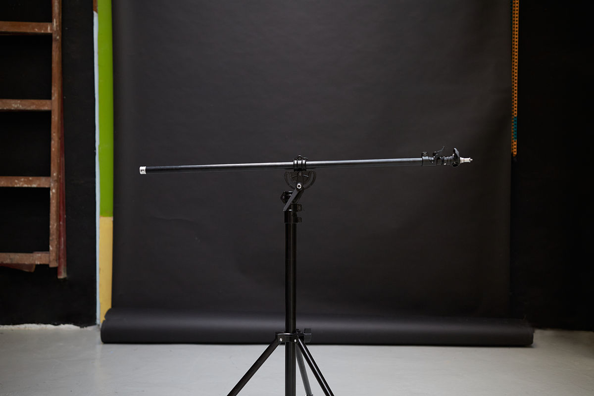 家居摄影必备：如何选择最适合你的相机三脚架？