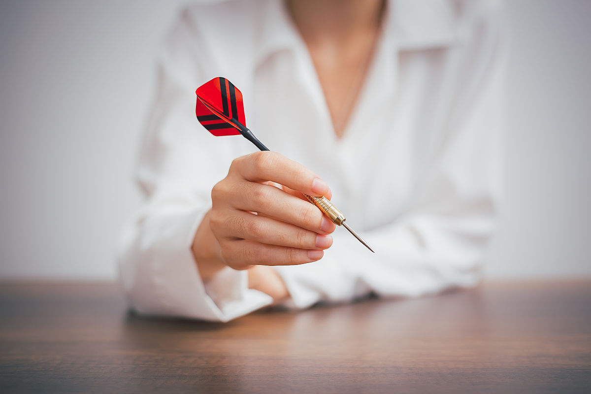 占星骰子 提问我跟他见面的状态 结果 天王摩羯座3宫