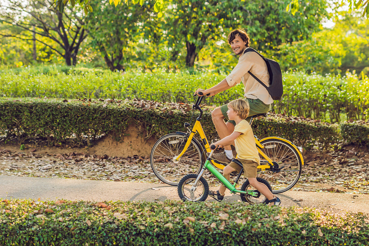 快乐的骑行 写一篇300字小学作文