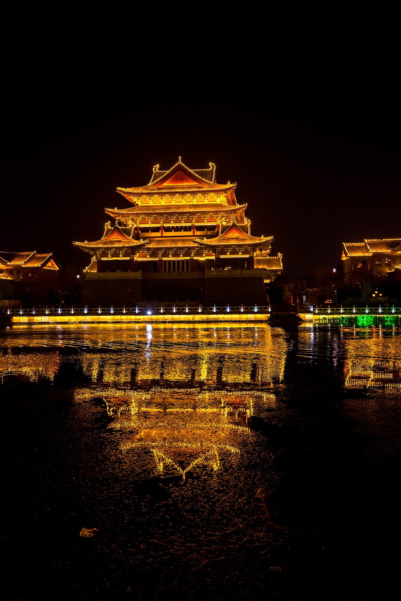 河南开封清明上河园夜晚风光