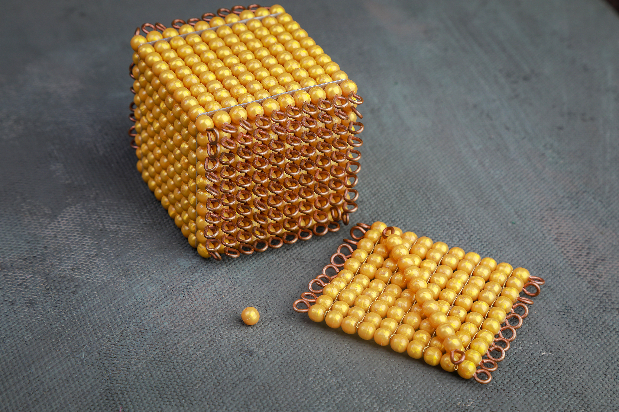 与10最接近的数是多少