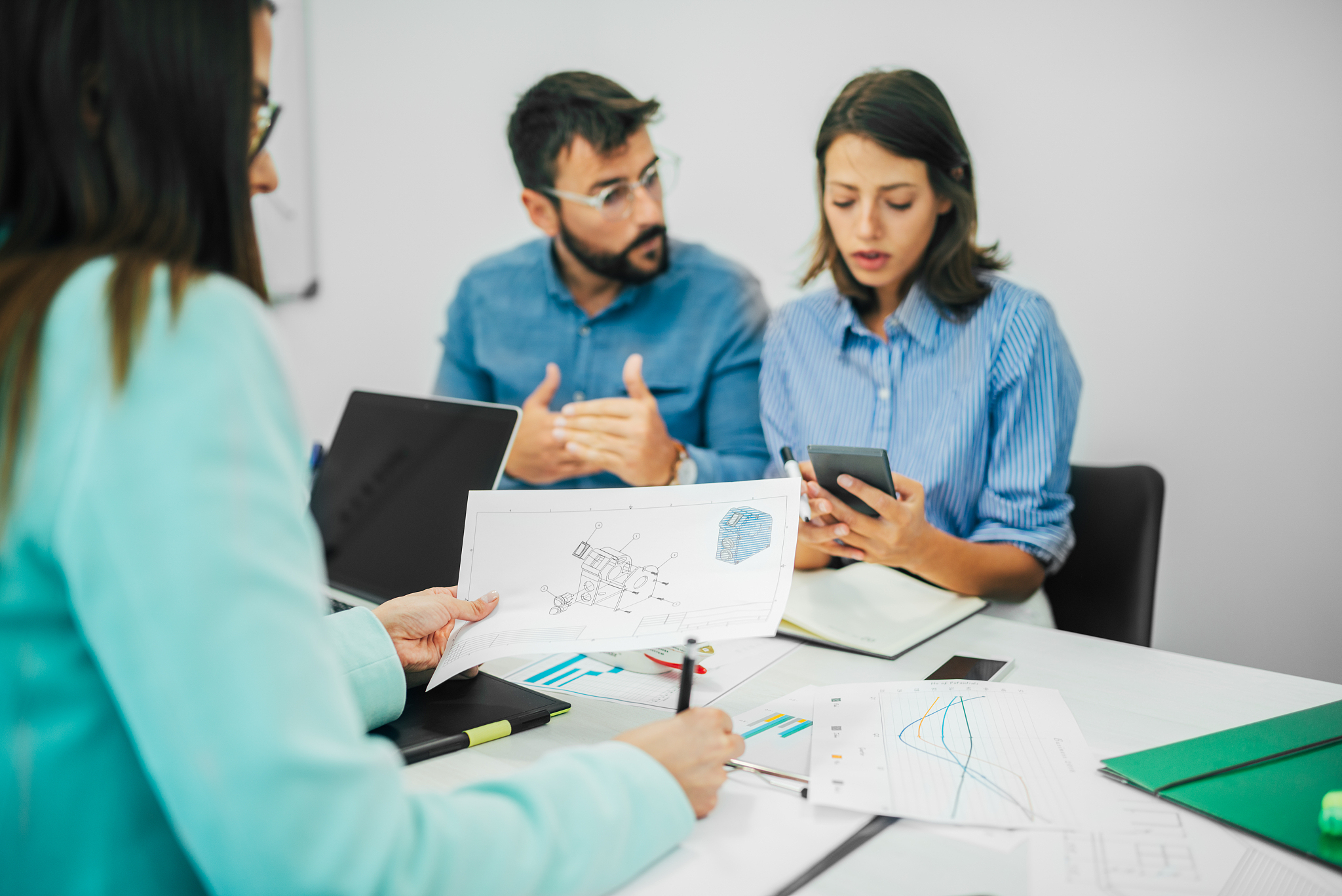 《研发人员绩效考核奖励制度》每条内容做详细说明。