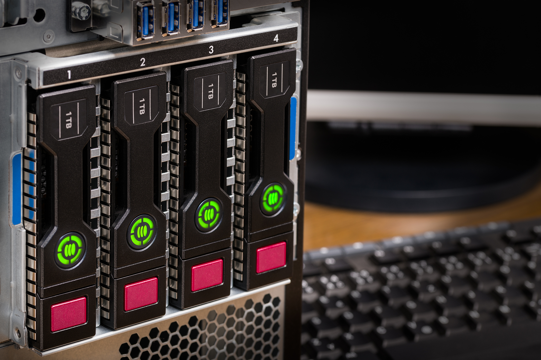 thinksystem raid 530-8i pcie 12gb adapter是ram吗