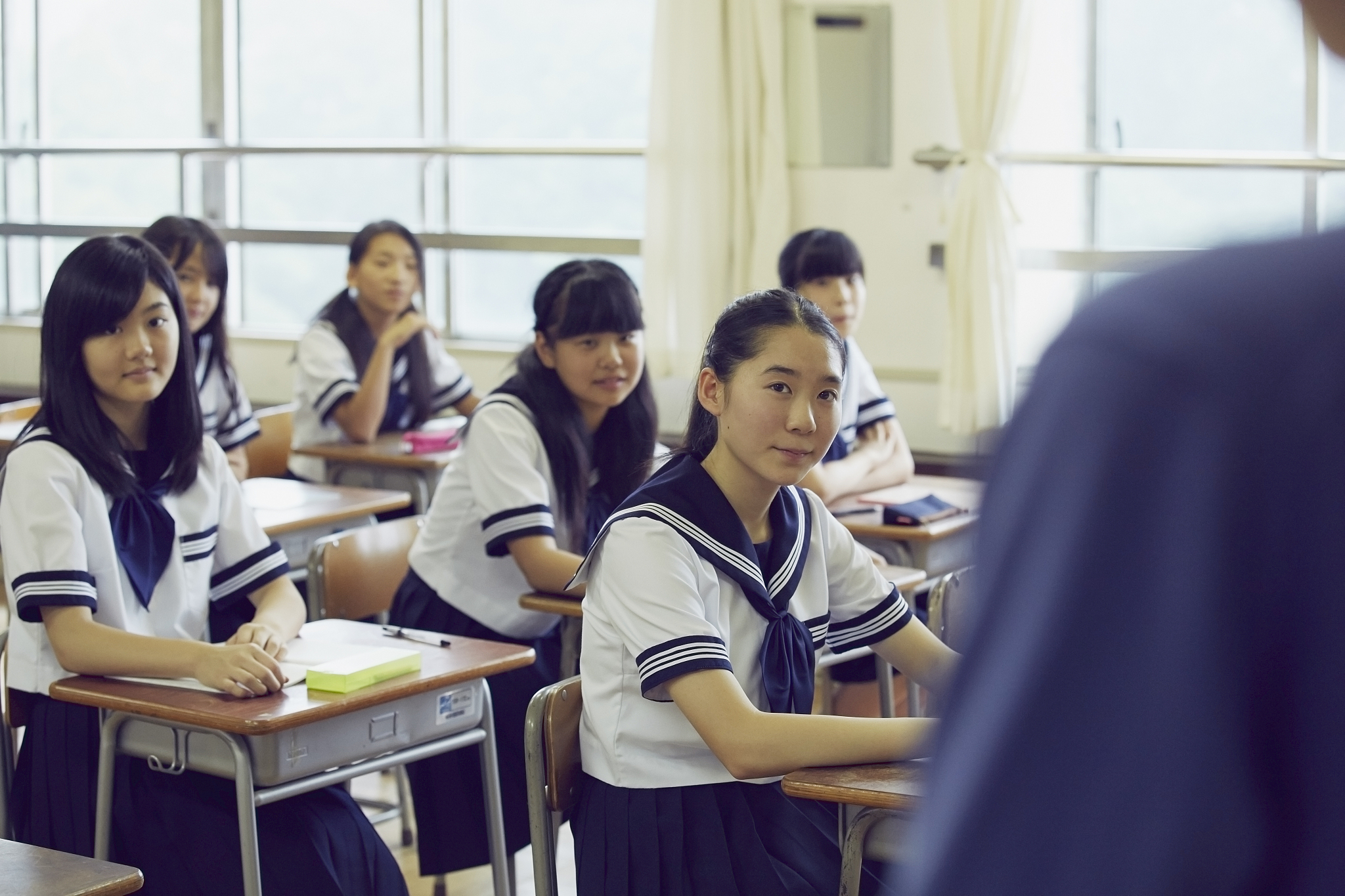 初中毕业女生学什么大专专业前景好？