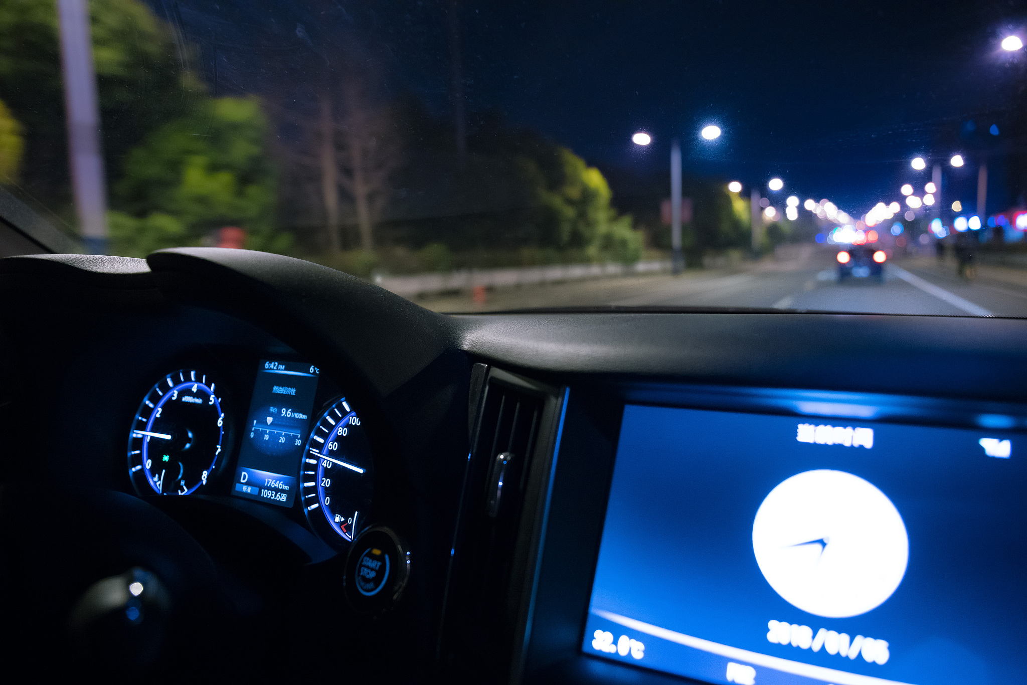 理想汽车车门没关，车机如何提醒？