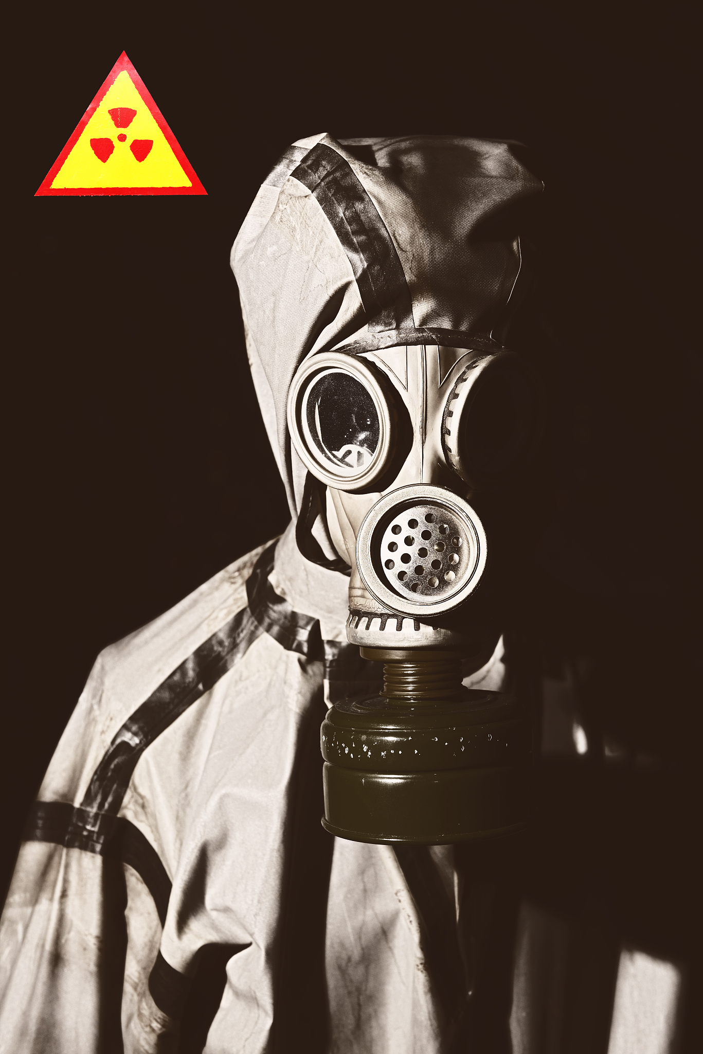 核聚变反应堆辐射更低吗？比核裂变少很多！