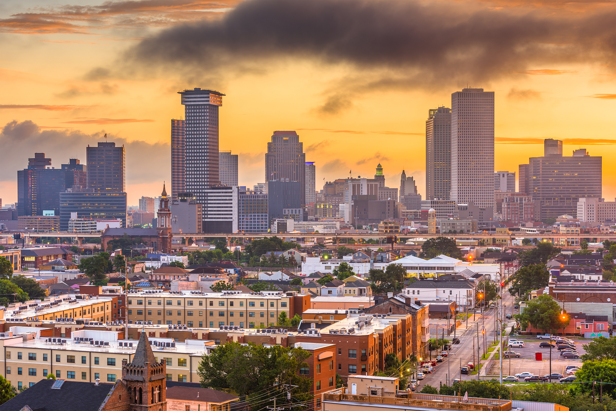 new orleans, louisiana, usa cbd skyline