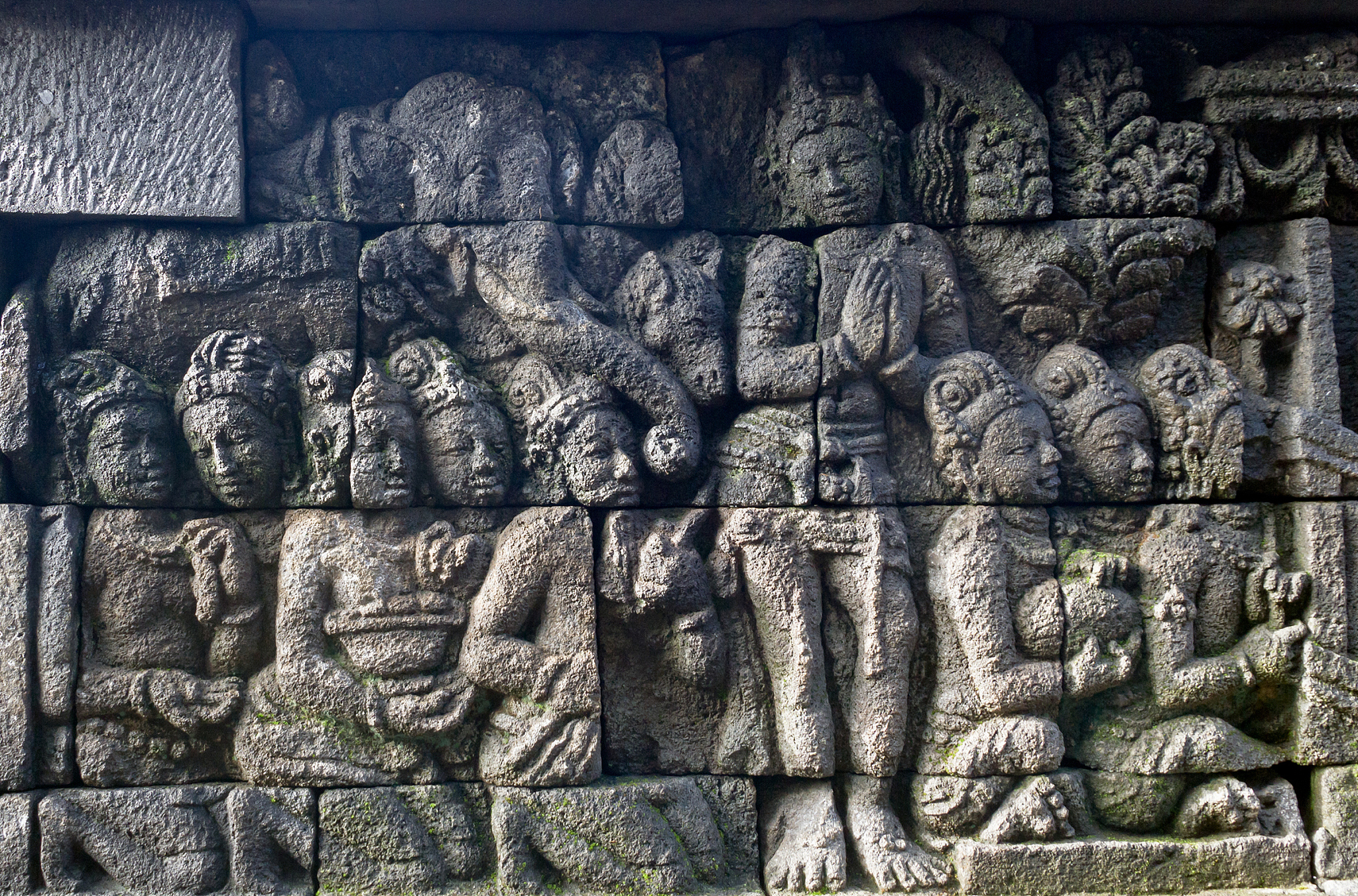 西藏嘛呢石刻简介