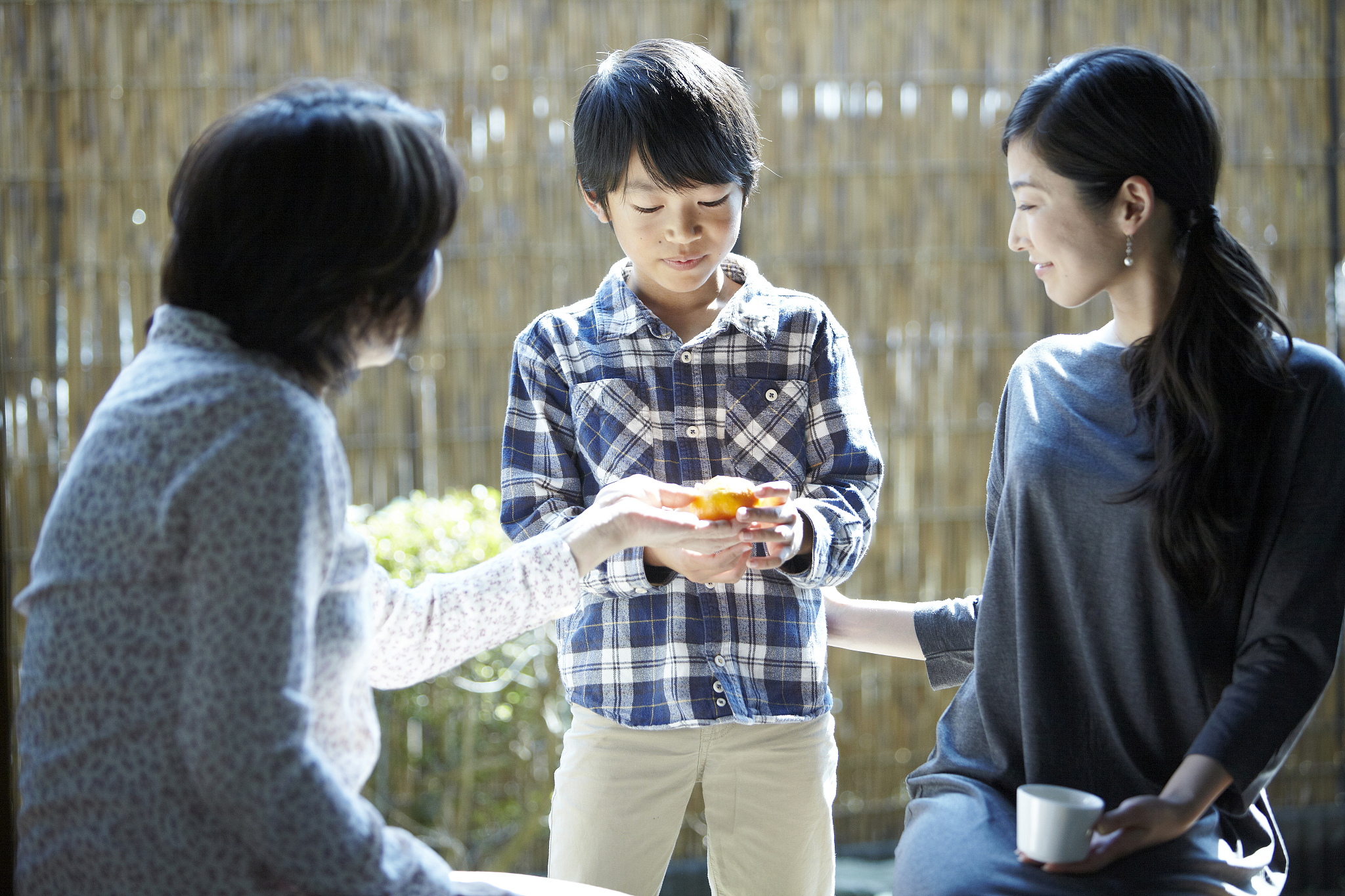 奶奶 妈妈 孙子或孙女