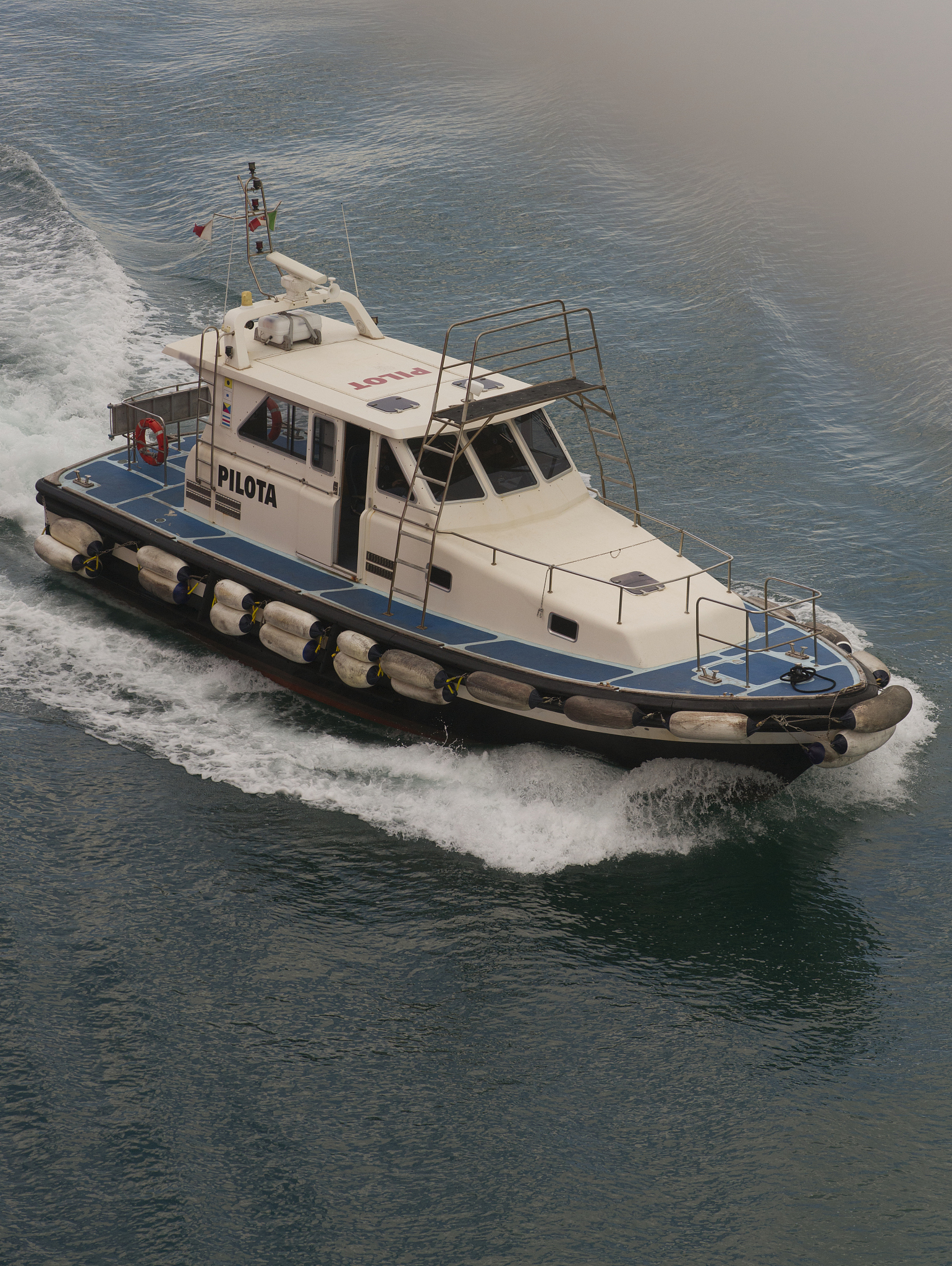 Beneteau Oceanis Clipper 523 详细规格参数 - 豪华帆船尺寸与性能
