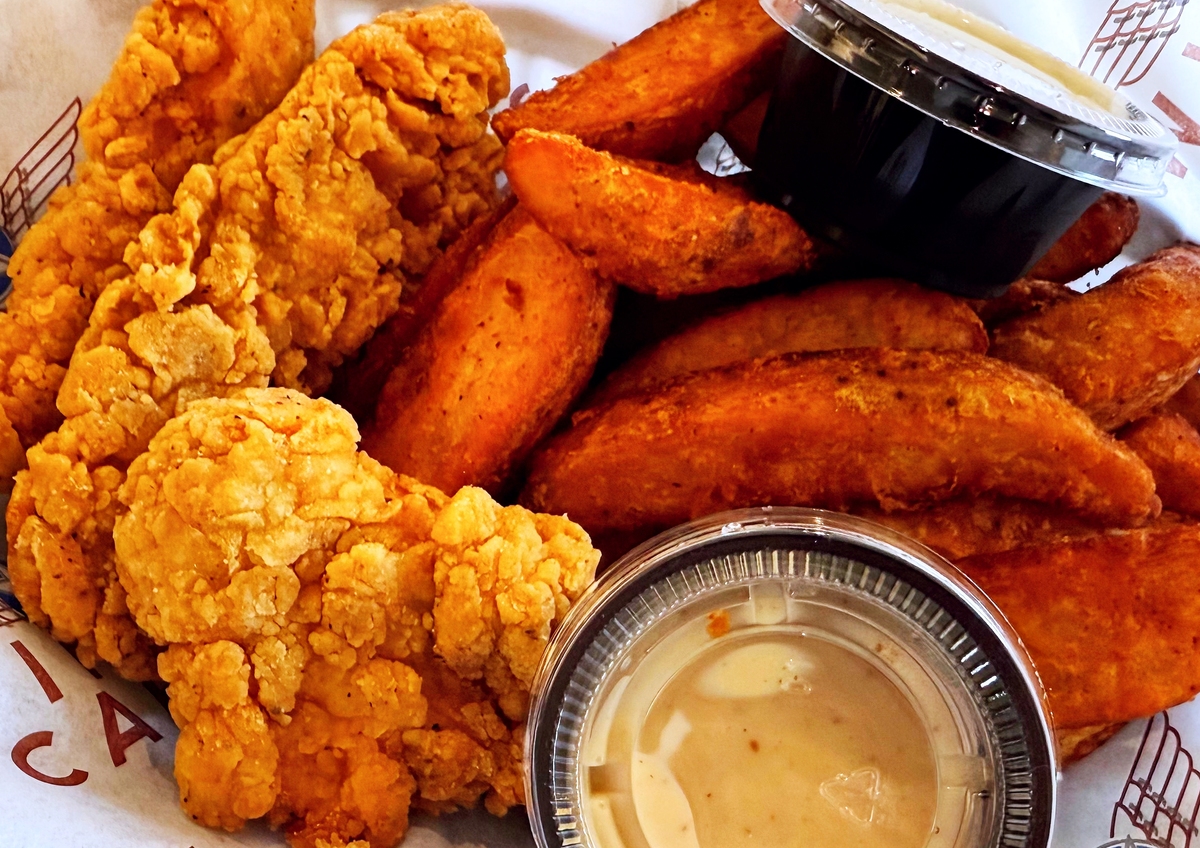 外卖炸鸡推荐：鲜嫩多汁，酥脆香辣，这家绝了！