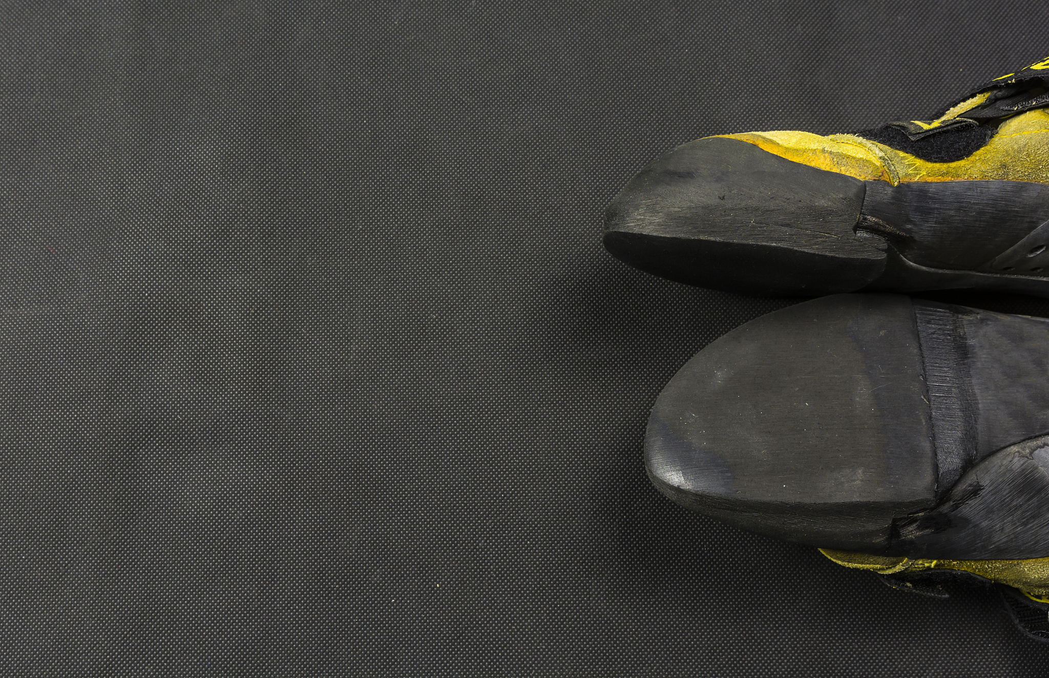 鞋底材质种类及优缺点 - 选择最适合你的鞋底