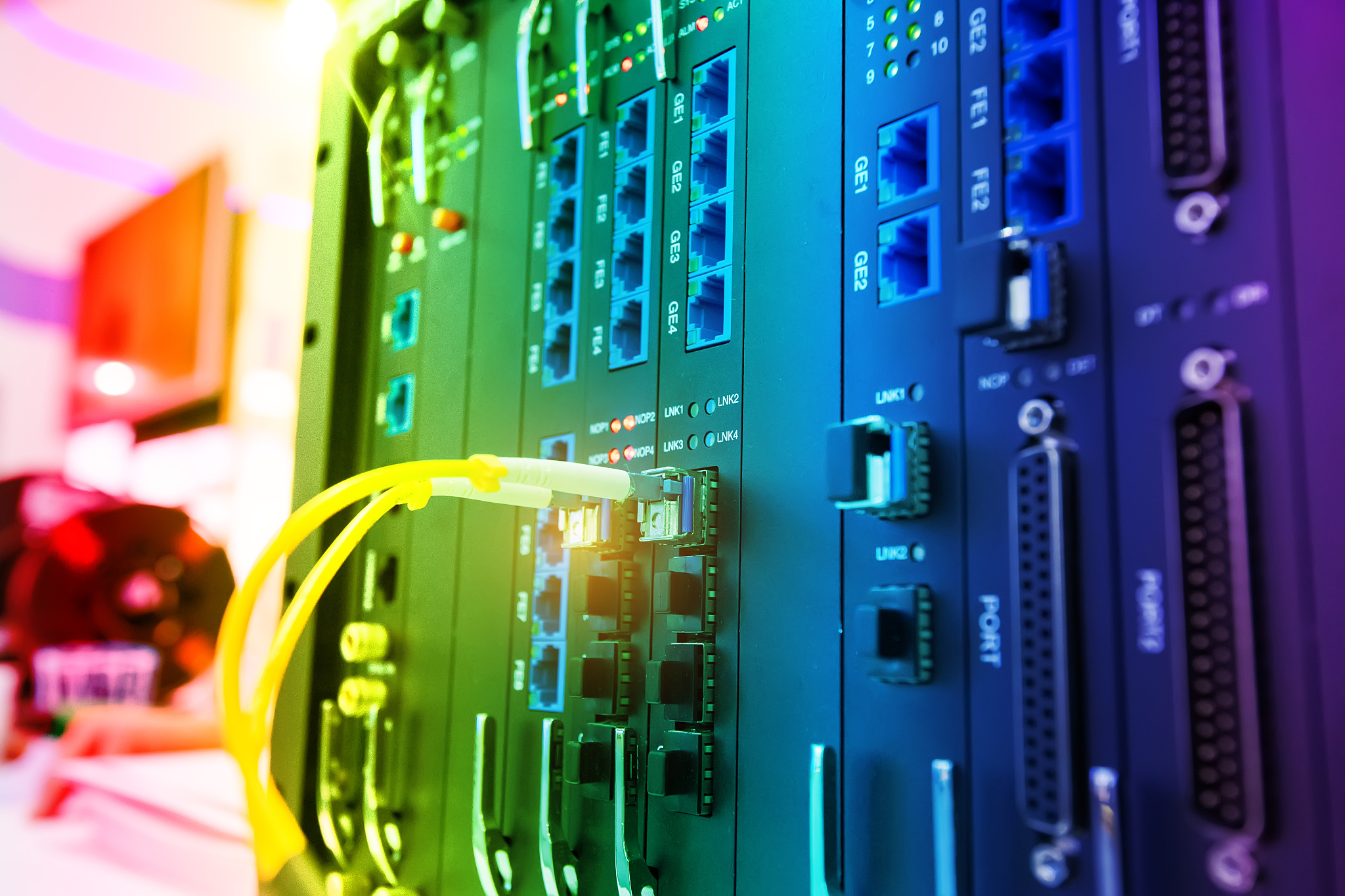 易损性斑块的组织病理学特征：炎症、脂质核心、纤维帽和出血