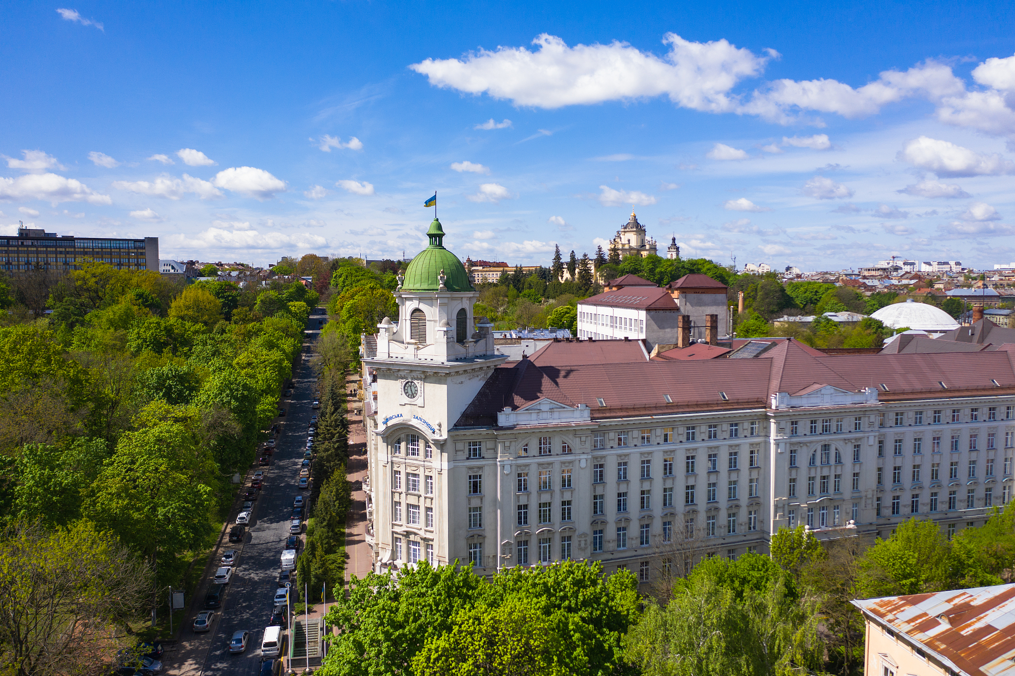 lviv railway administration building