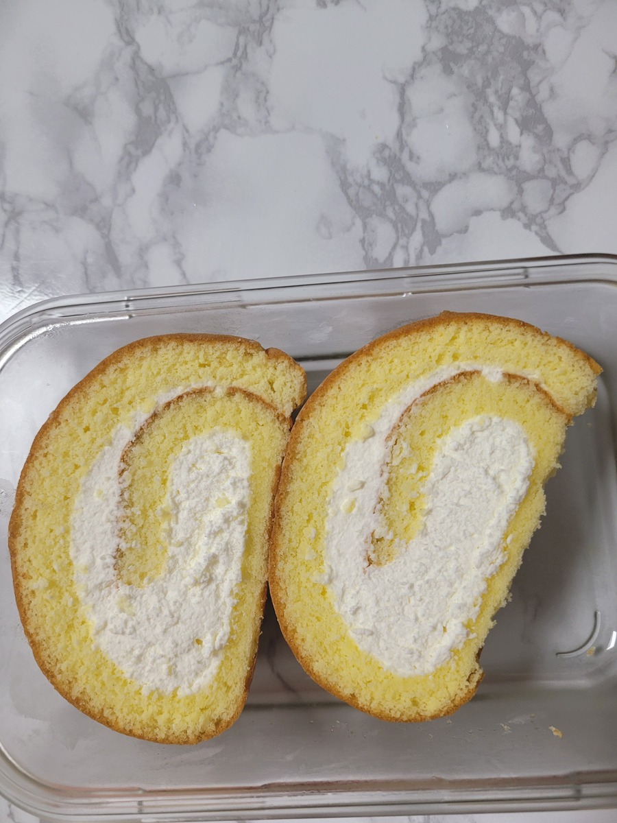 西安蛋糕培训学校今天分享一个孩子们都爱吃的手工蛋卷