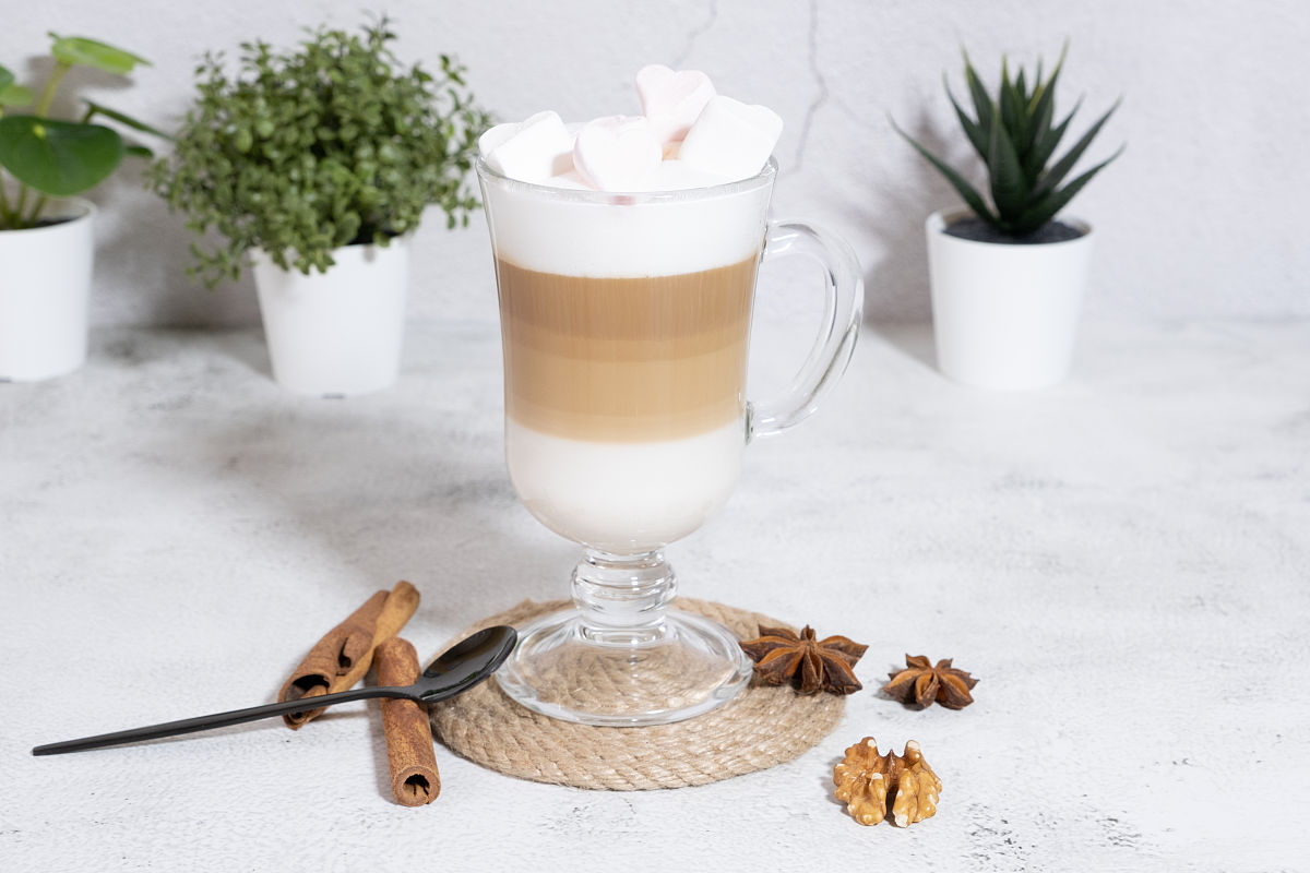 简易版热椰云拿铁的做法_简易版热椰云拿铁怎么做