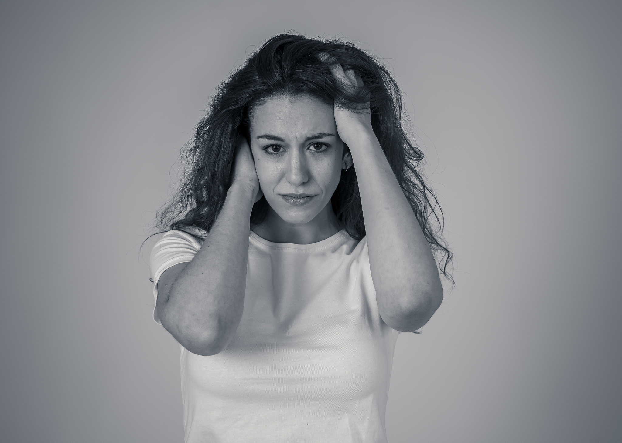 以 情感的力量：探索人类情感的深度和广度为题写一篇1200文章